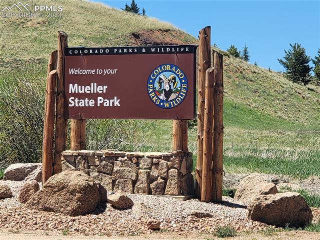 623 Rocky Mountain View