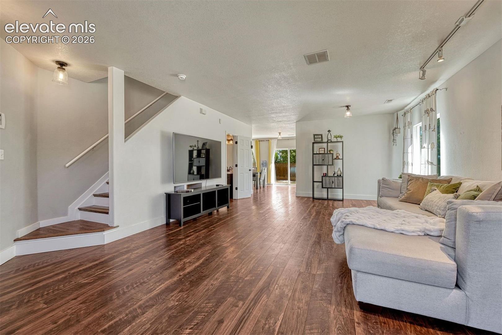 6201 Scottsbluff Drive