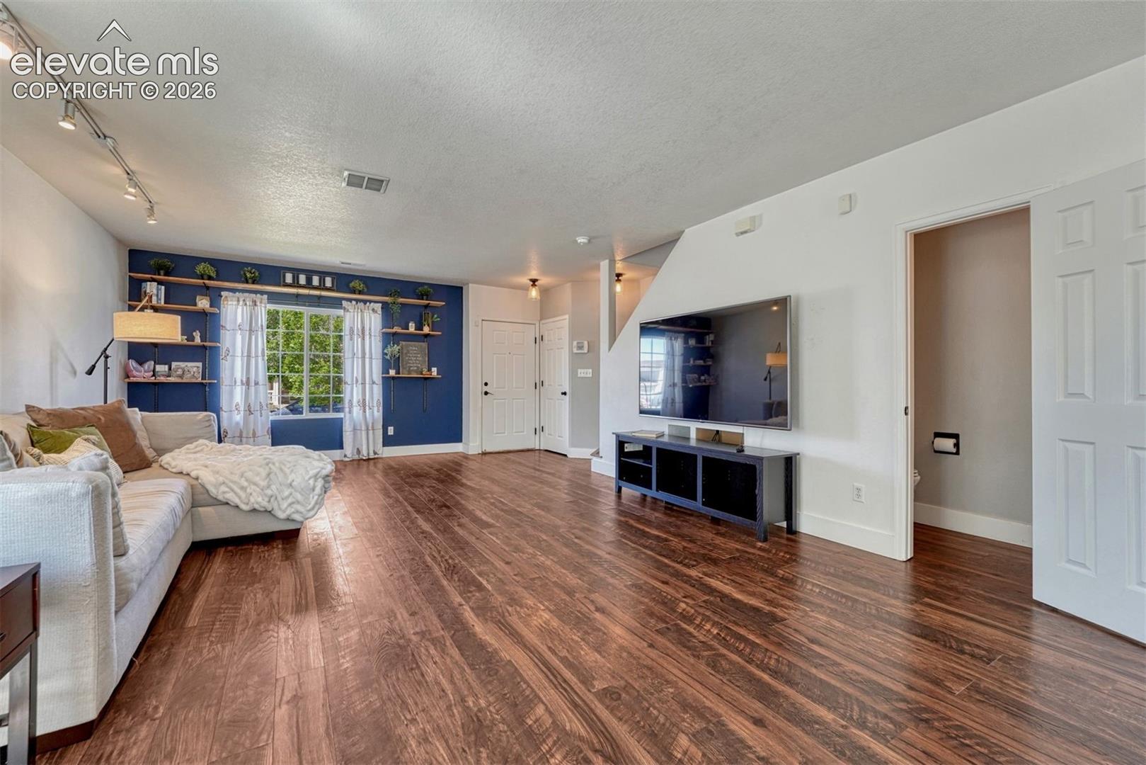 6201 Scottsbluff Drive