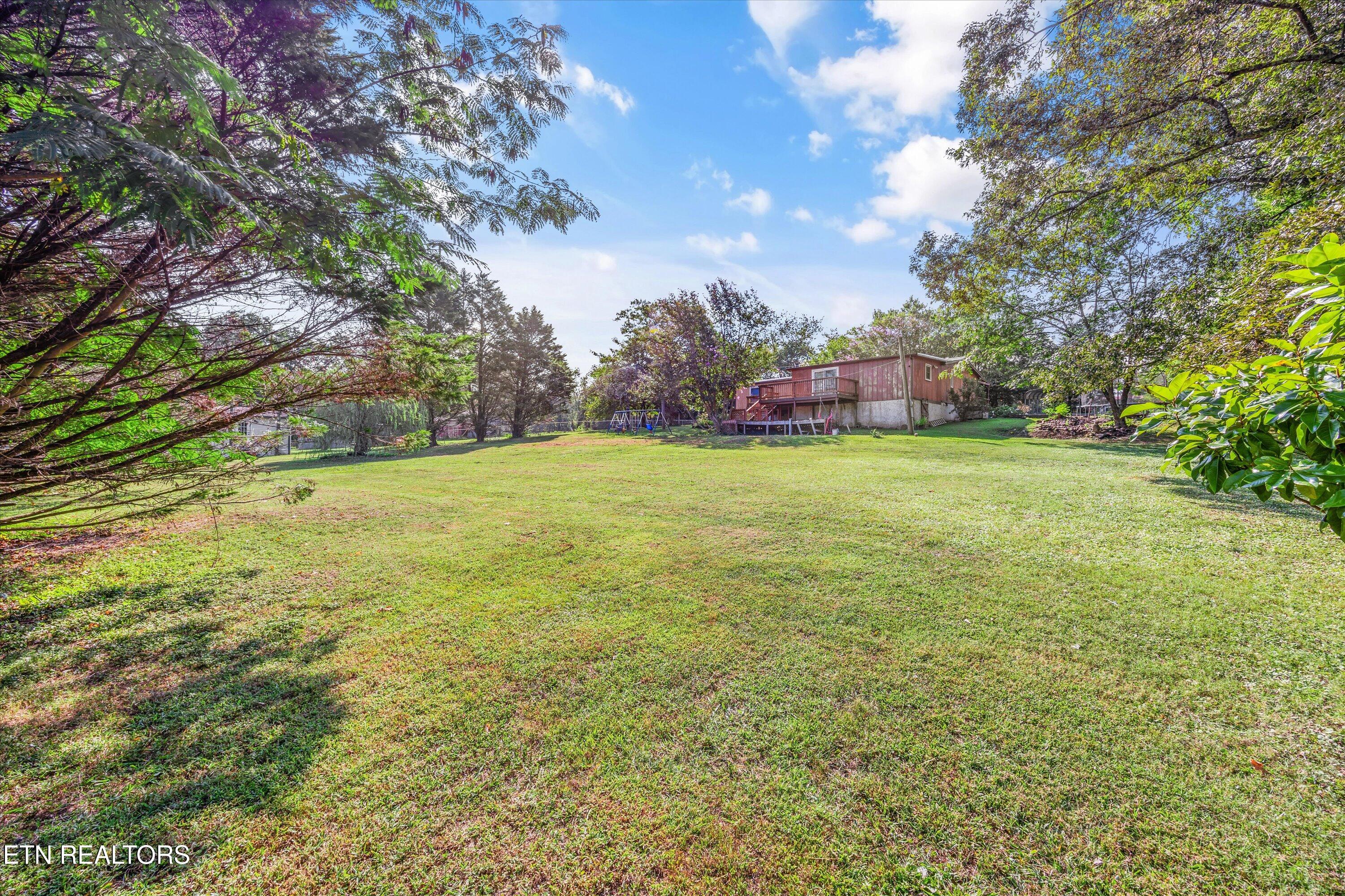 1070 Pine Grove Cir Circle