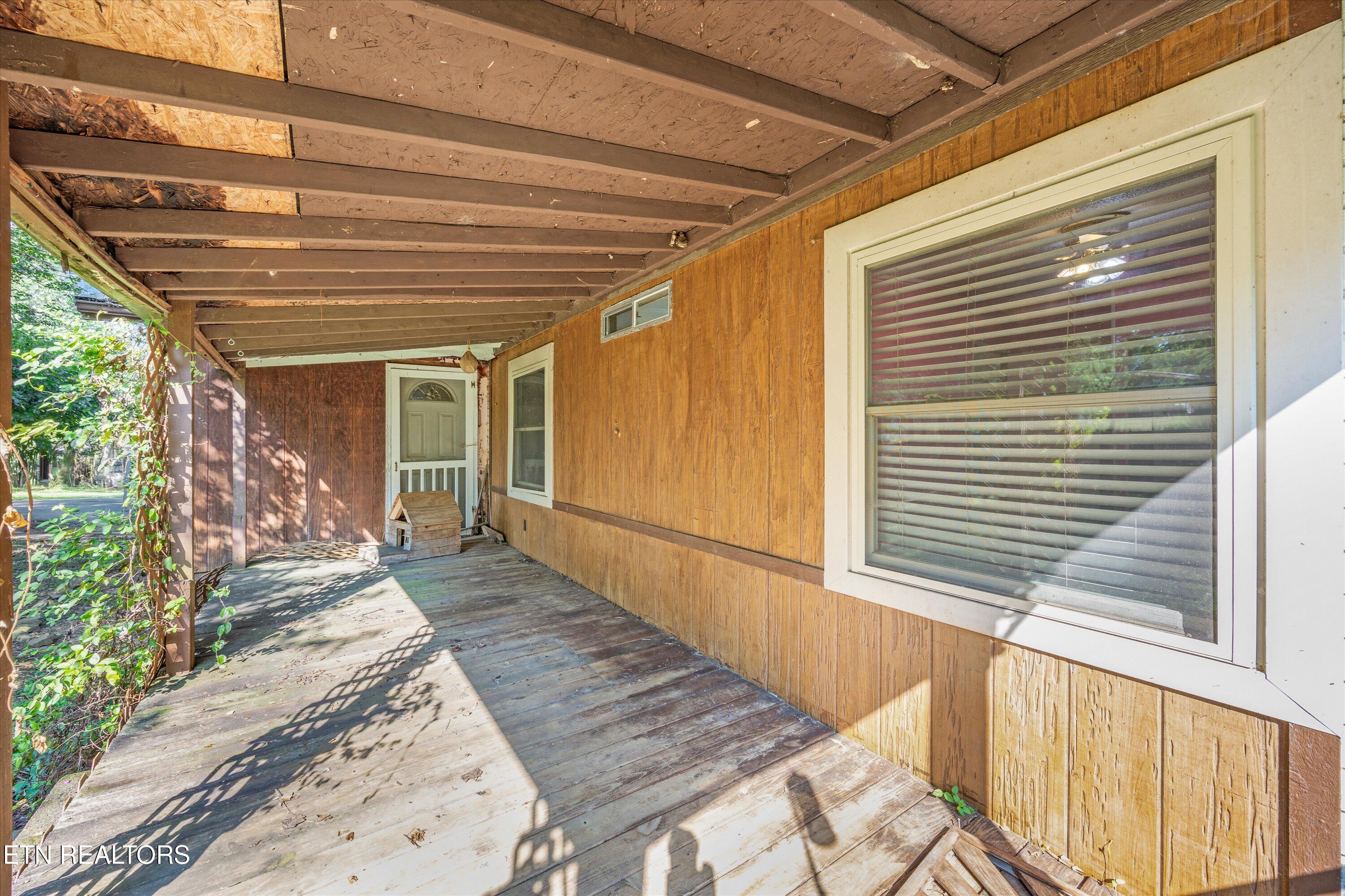 1070 Pine Grove Cir Circle