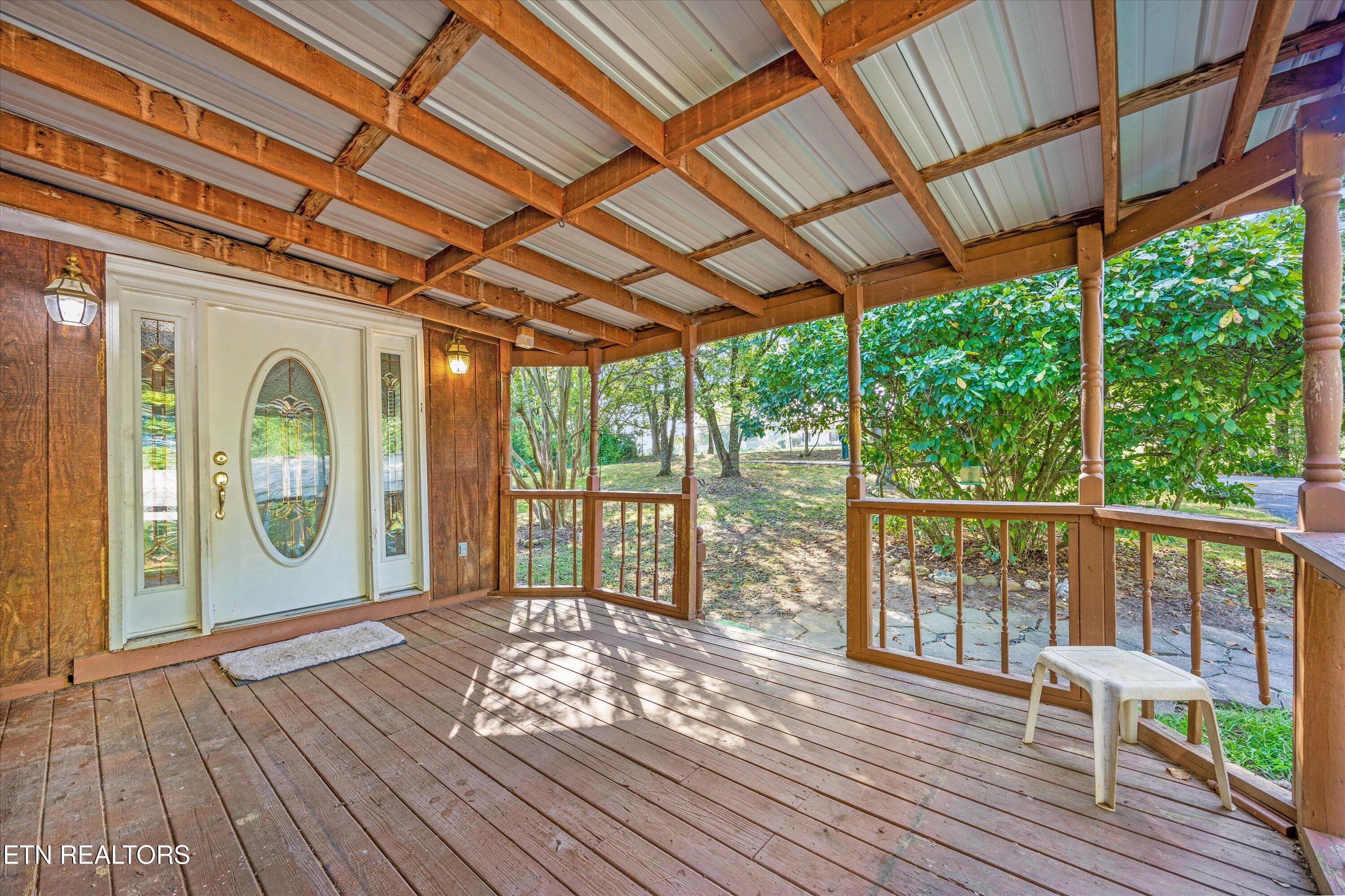 1070 Pine Grove Cir Circle