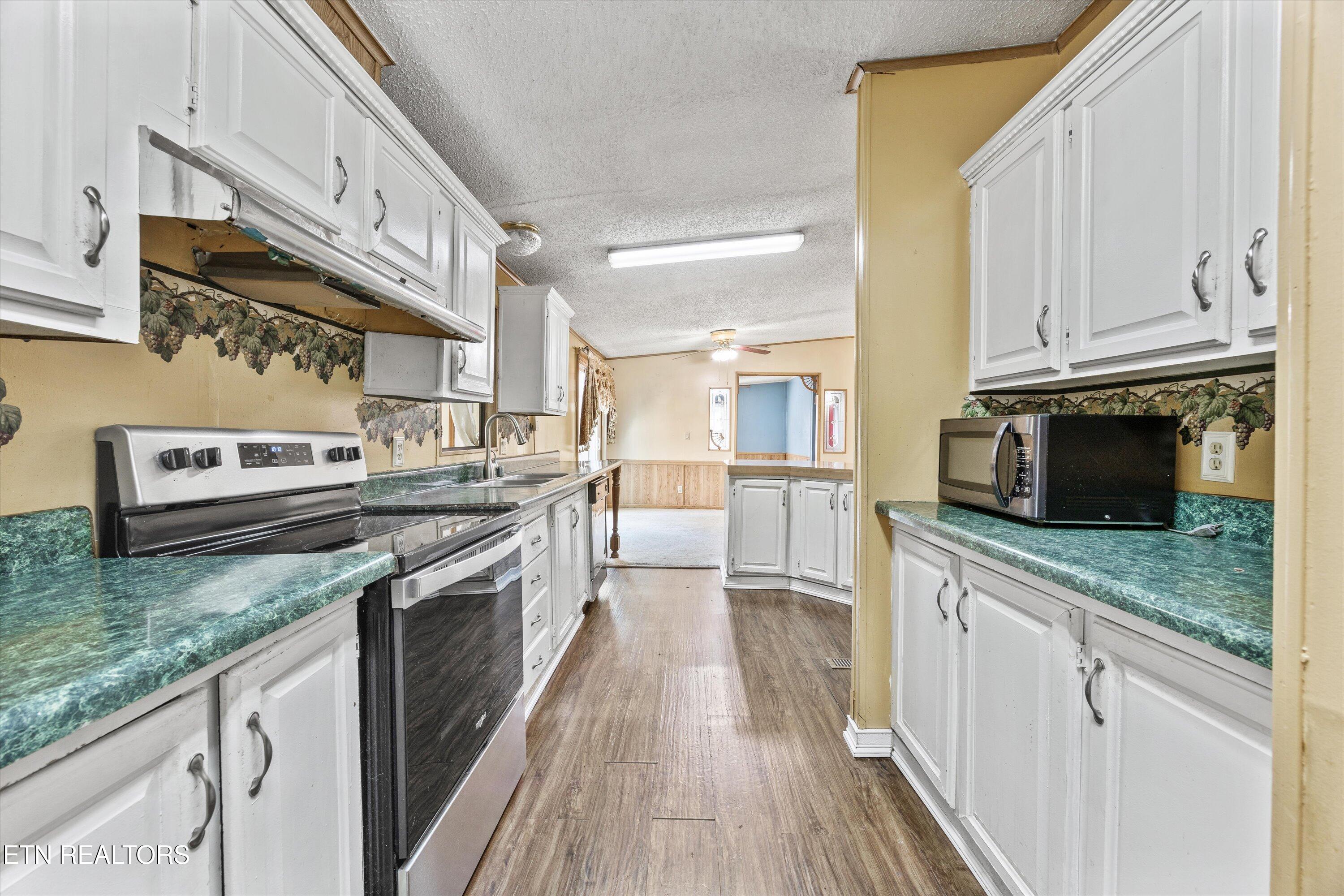 1070 Pine Grove Cir Circle