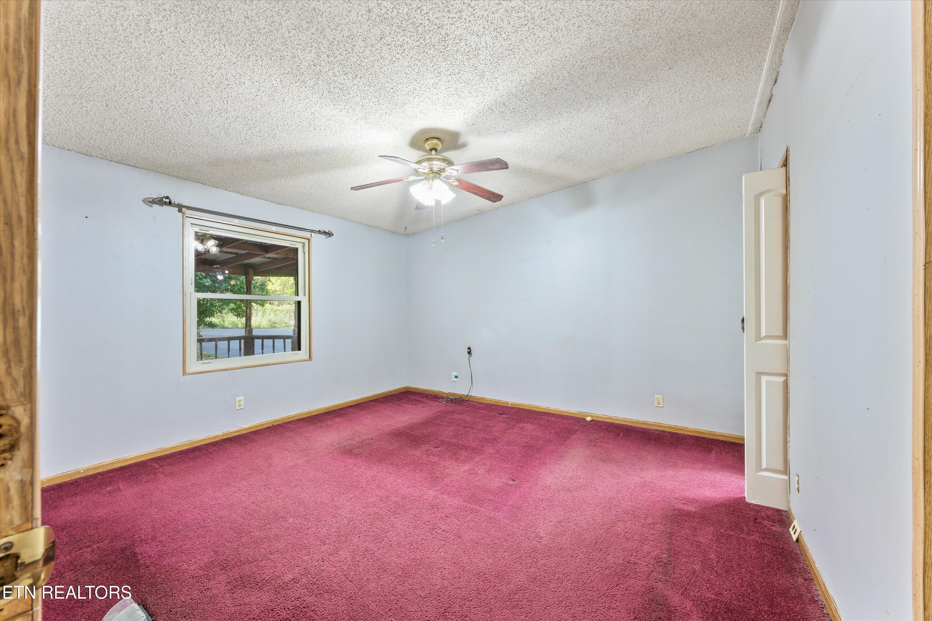 1070 Pine Grove Cir Circle