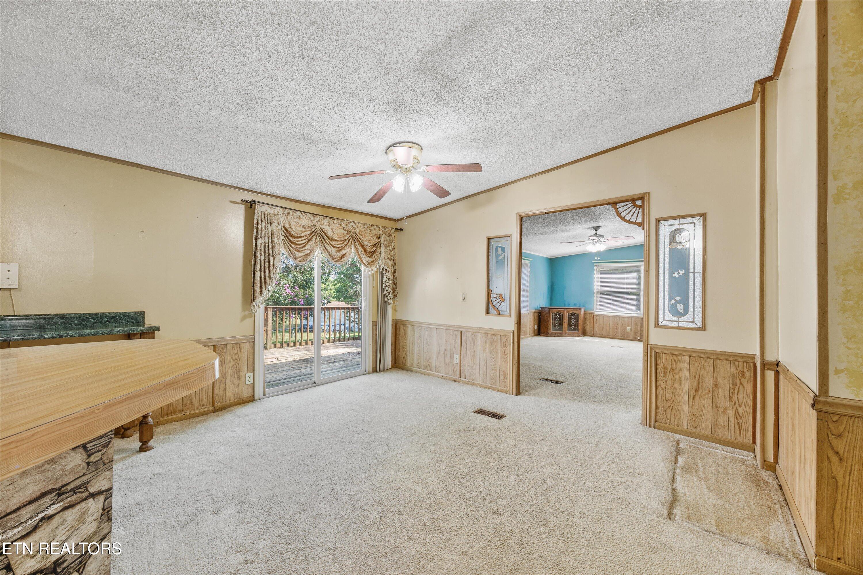 1070 Pine Grove Cir Circle