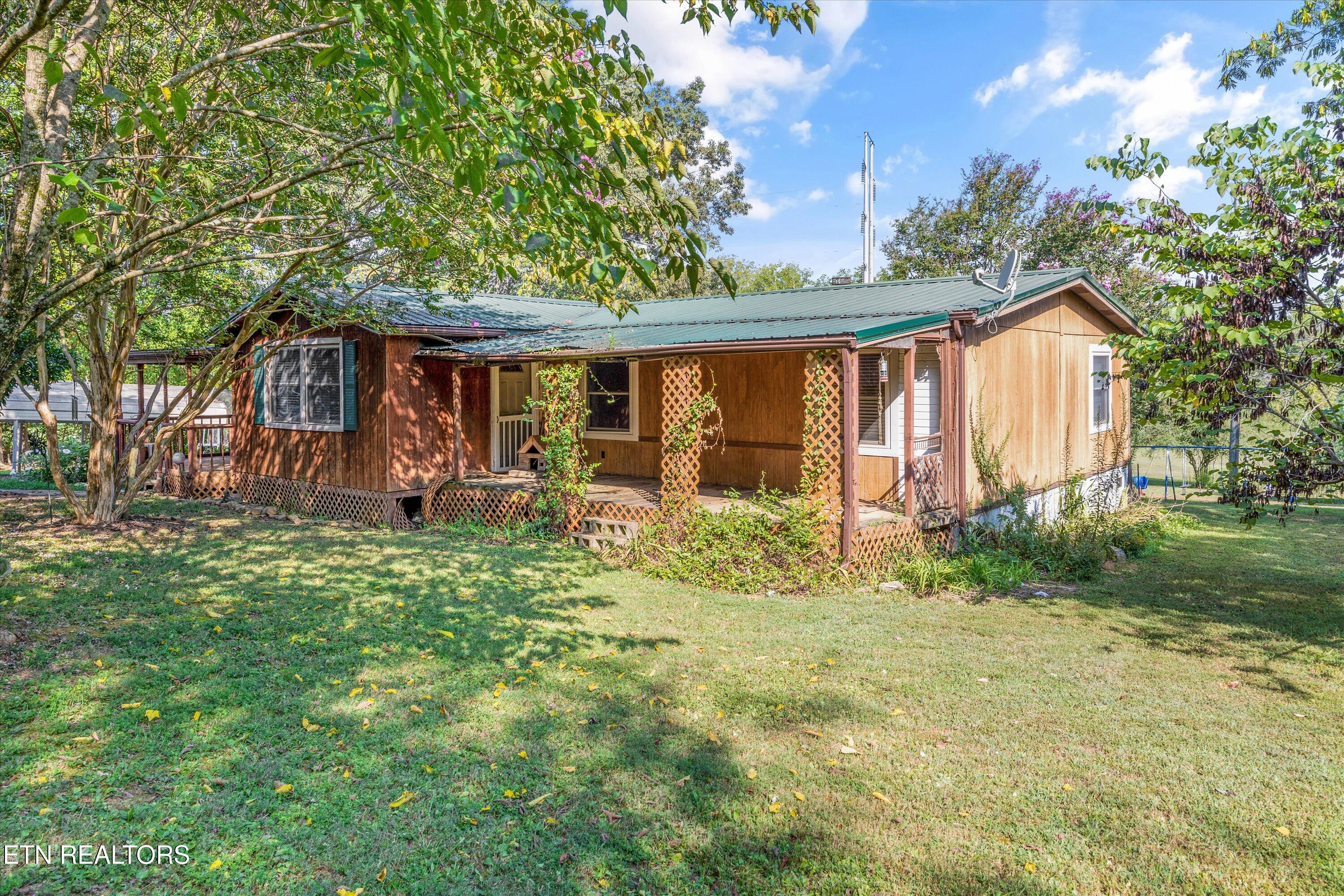 1070 Pine Grove Cir Circle