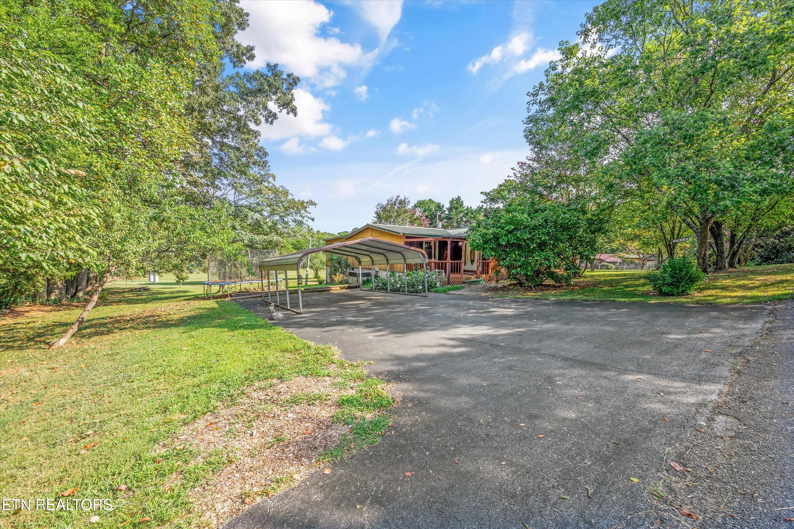 1070 Pine Grove Cir Circle