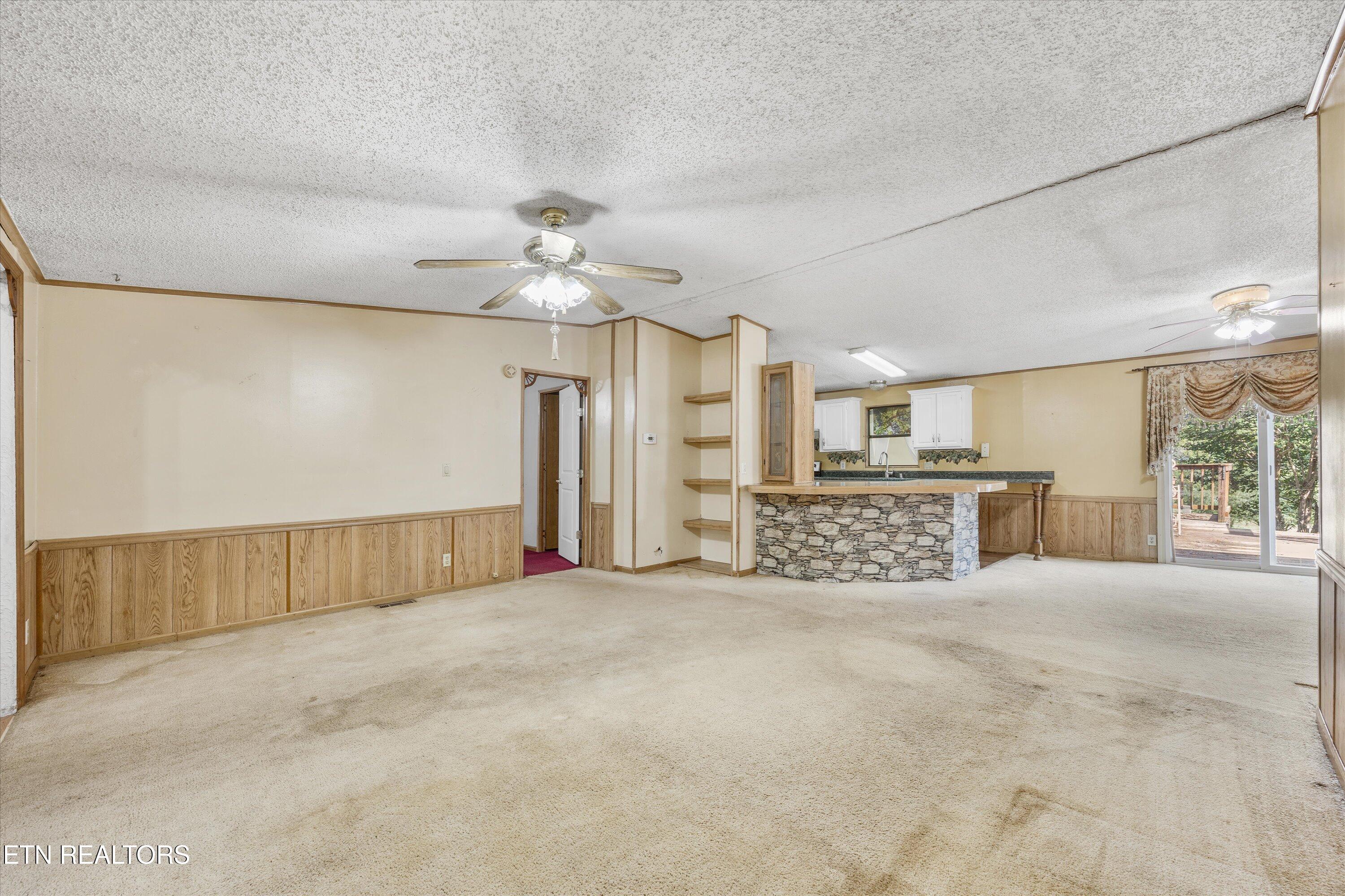 1070 Pine Grove Cir Circle