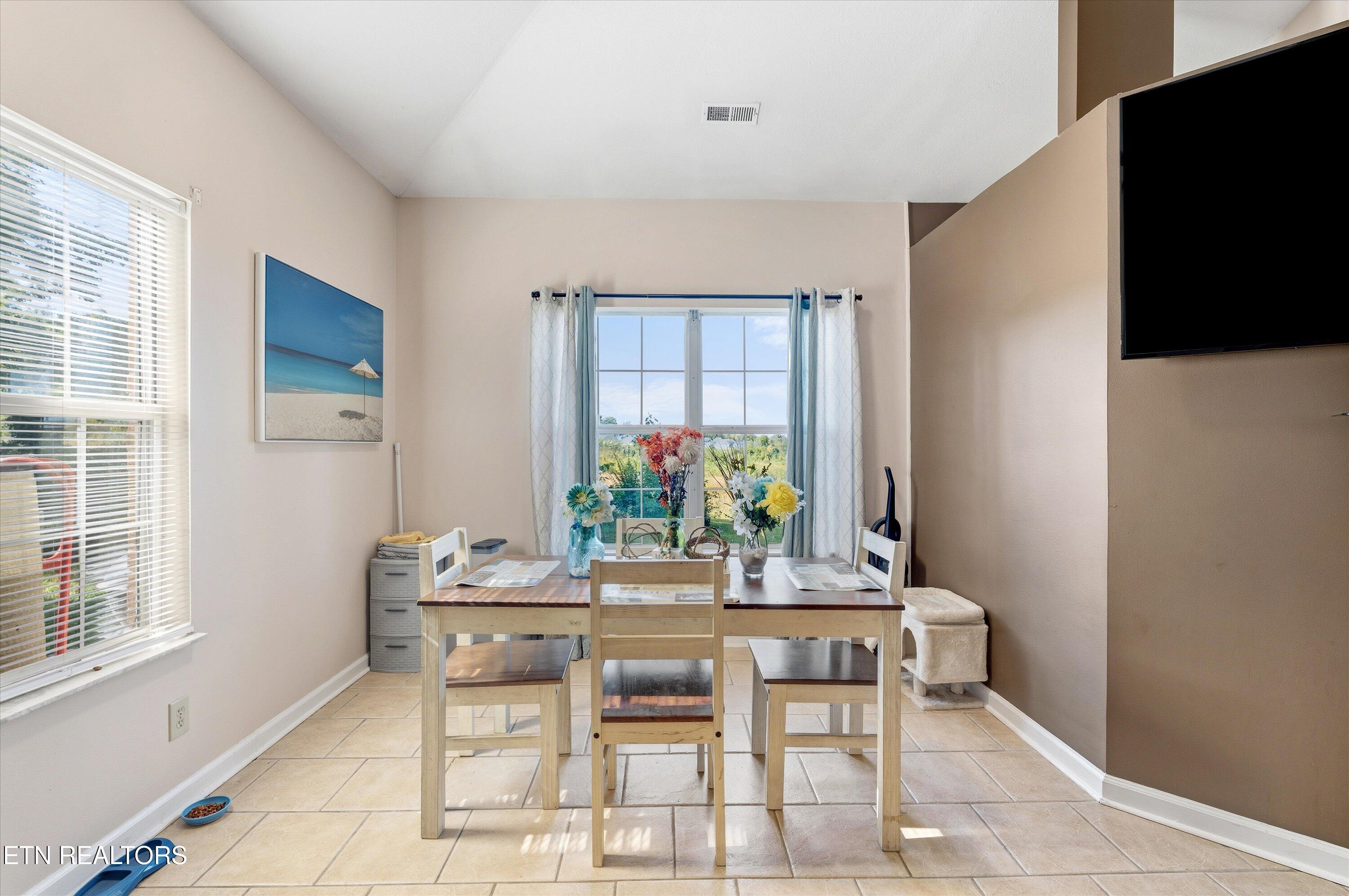 1053 Saint Johns Dr