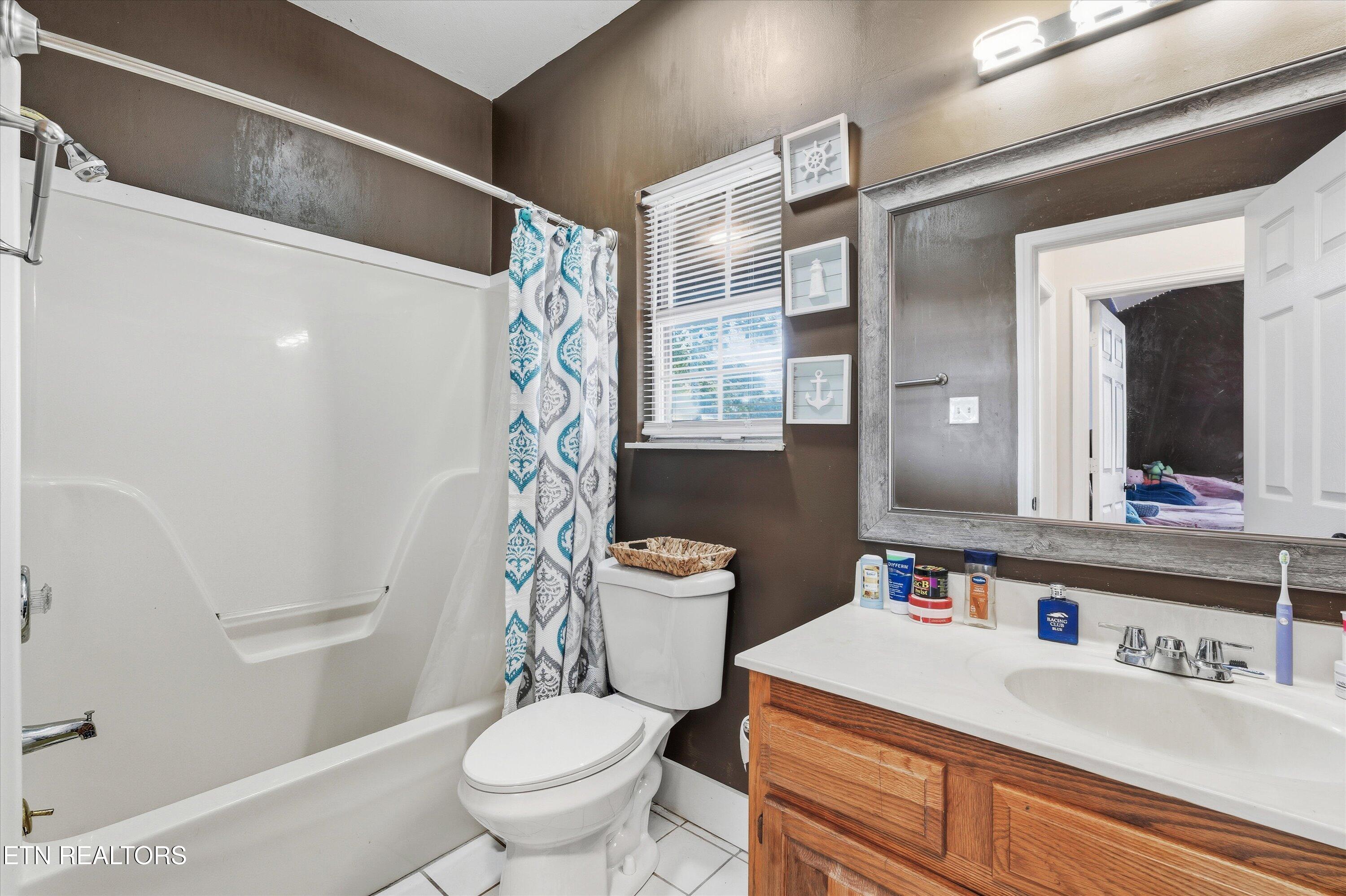 1053 Saint Johns Dr