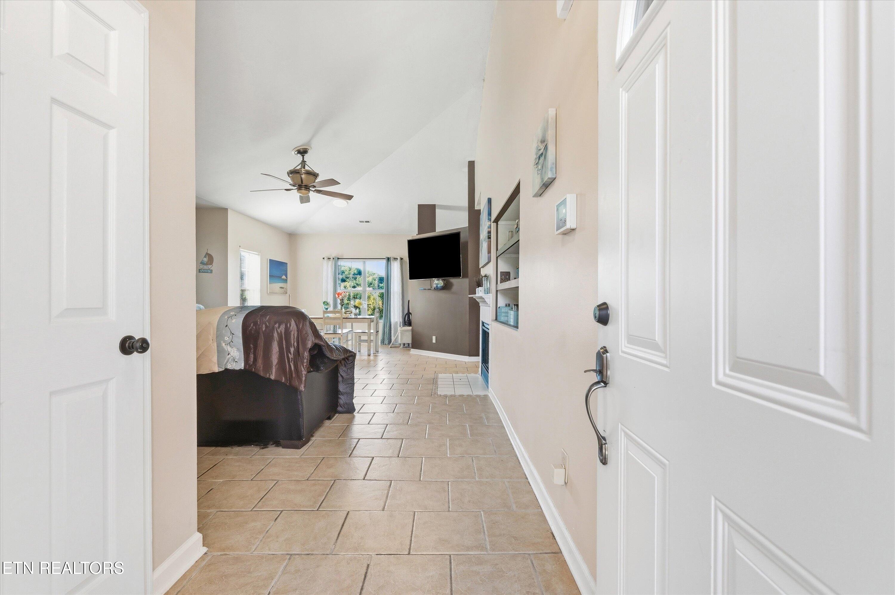 1053 Saint Johns Dr