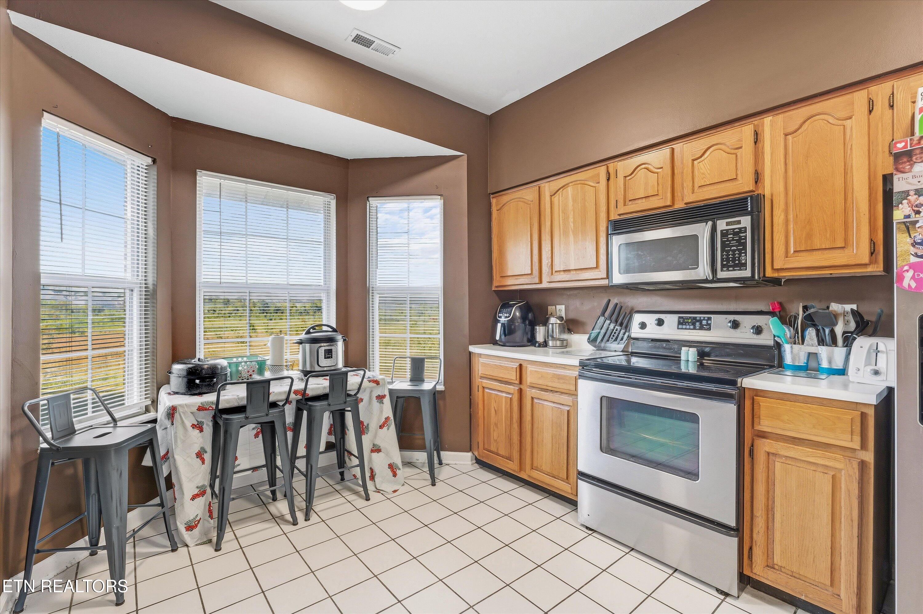 1053 Saint Johns Dr