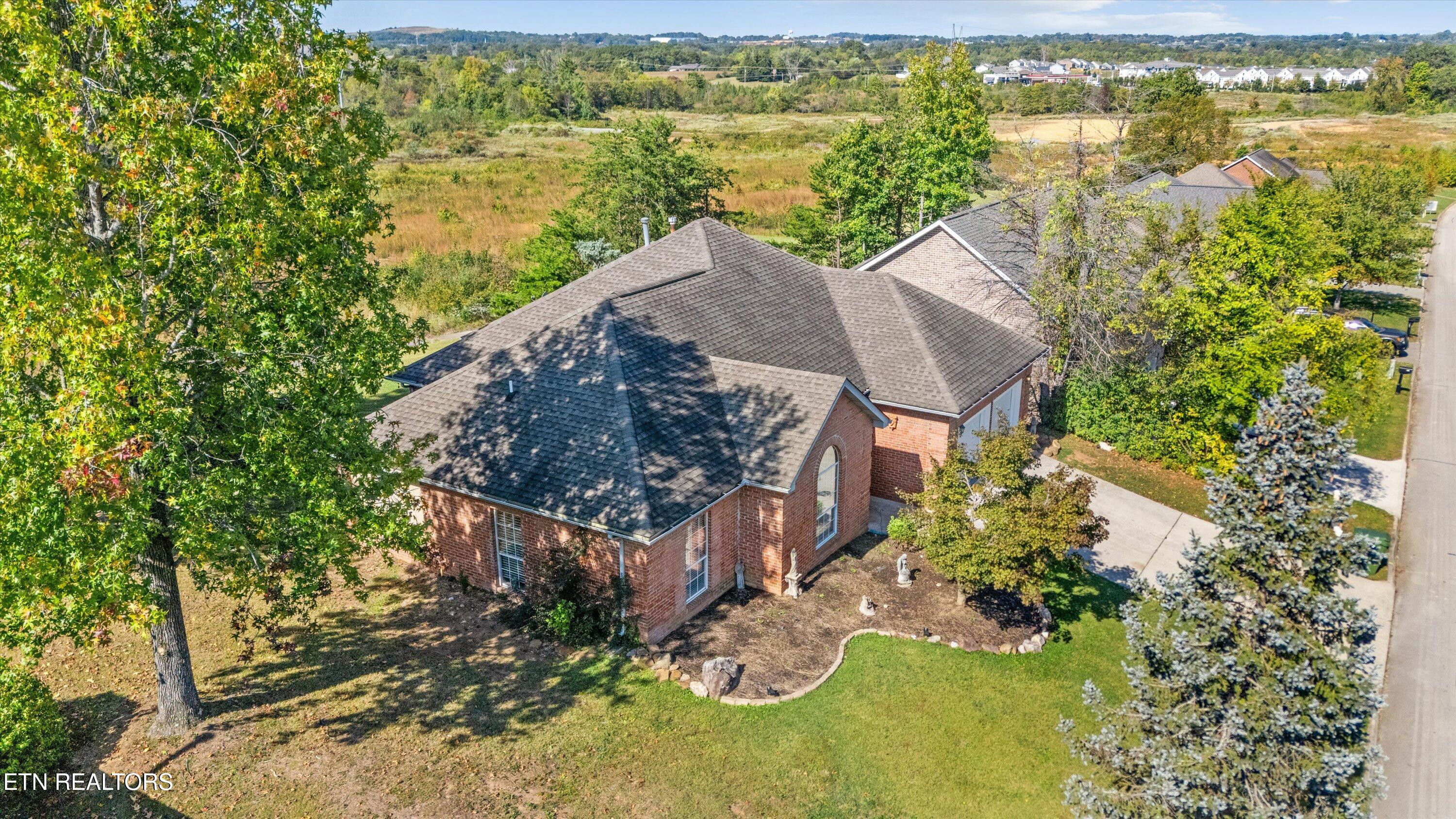 1053 Saint Johns Dr