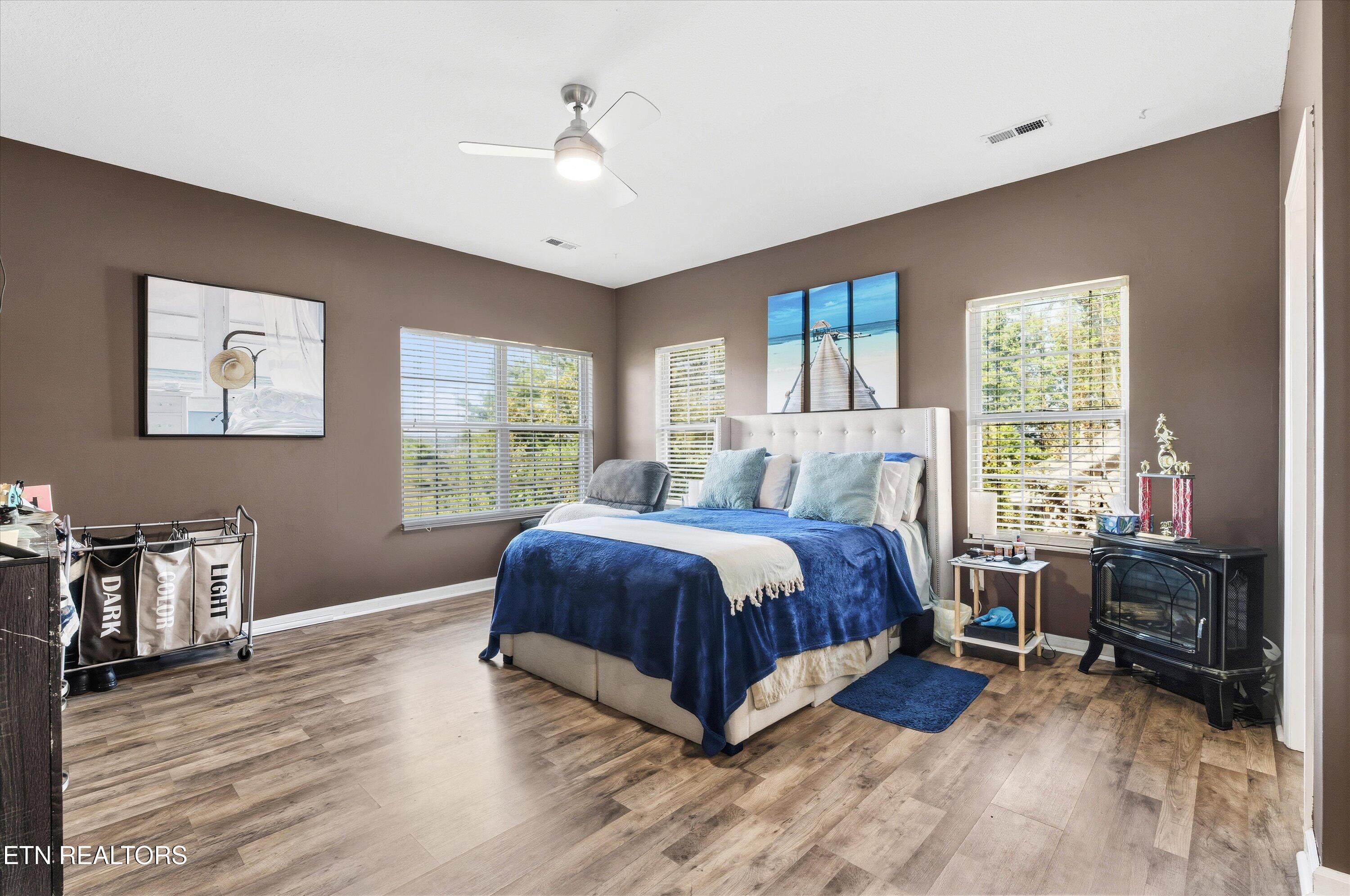 1053 Saint Johns Dr
