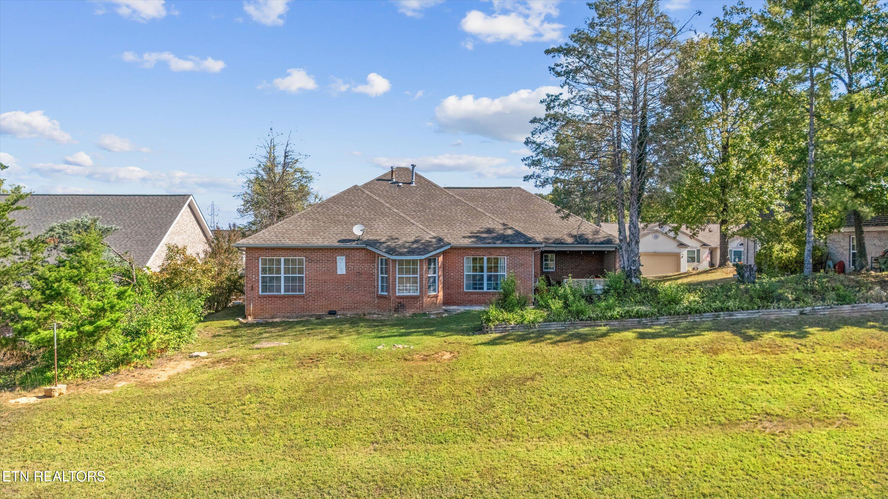1053 Saint Johns Dr
