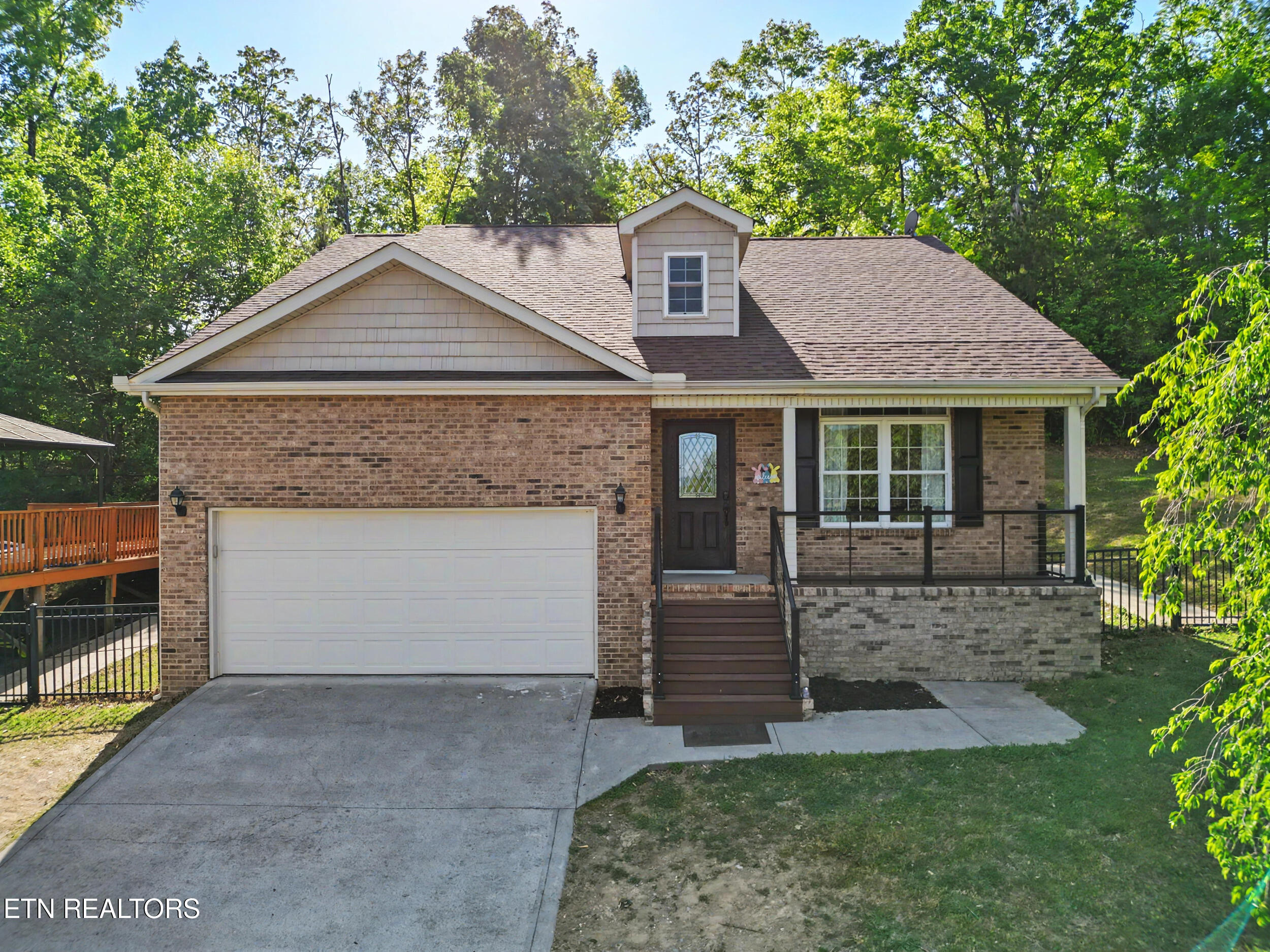 1351 Wisteria Lane