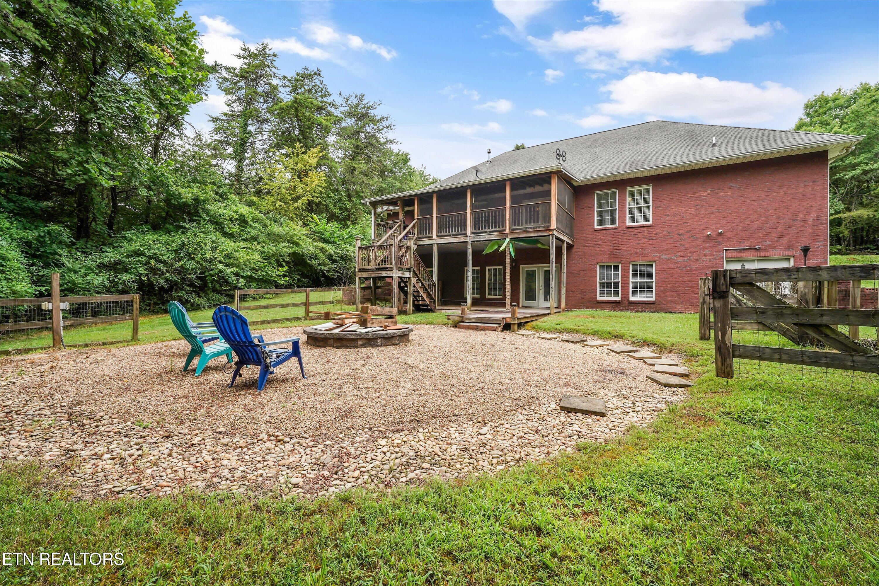 3727 Fox Creek Rd