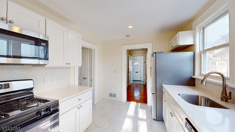 110 Pine Grove Ter