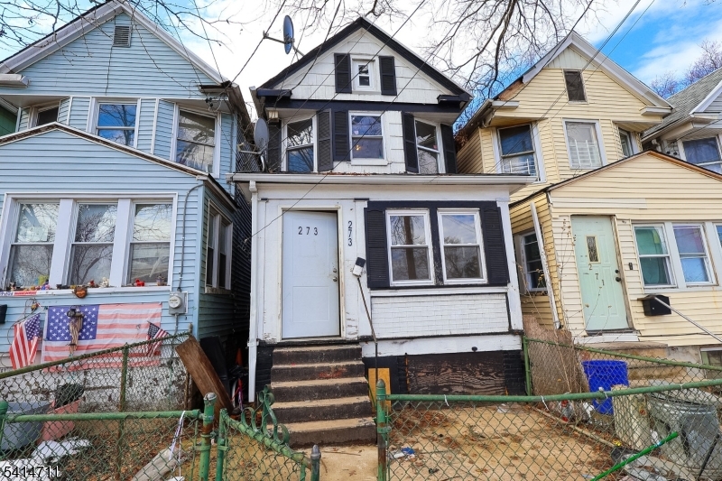 273 S 18Th St