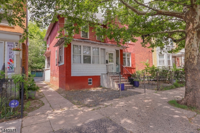 161 Milford Ave
