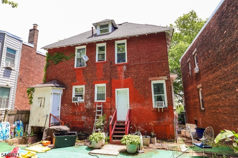 161 Milford Ave