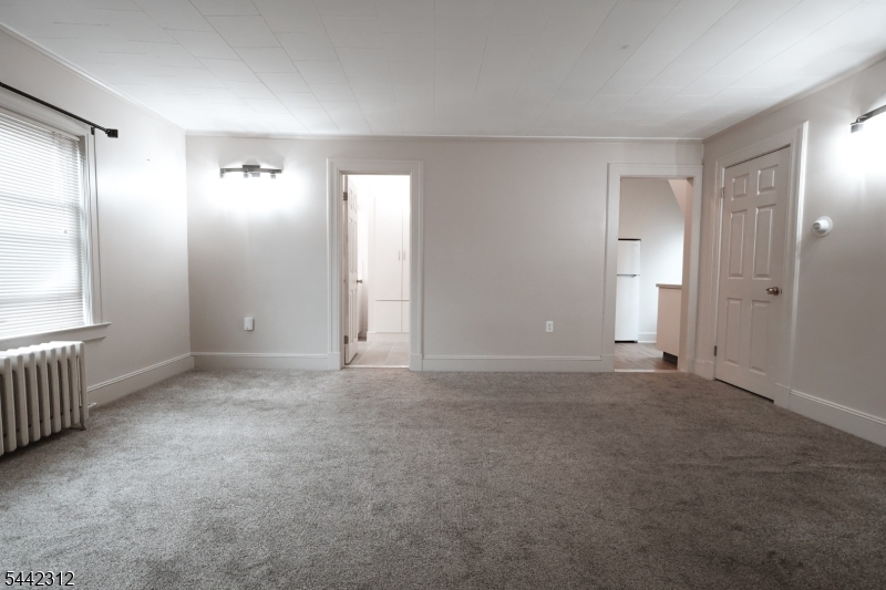 17 Hazelwood Ave