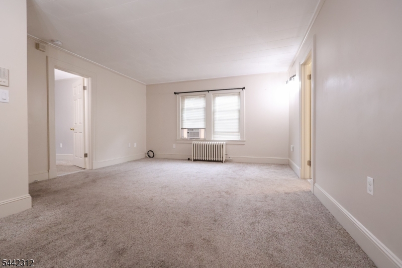 17 Hazelwood Ave