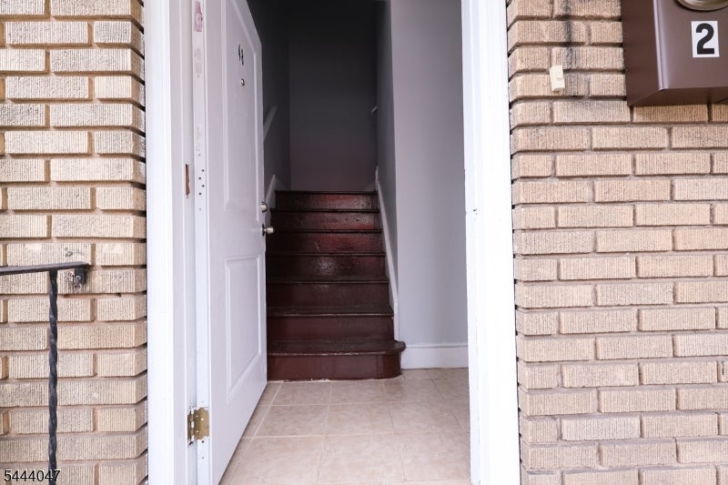 48 Salem St