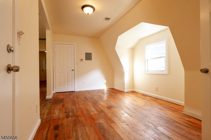 112 Chadwick Ave 3