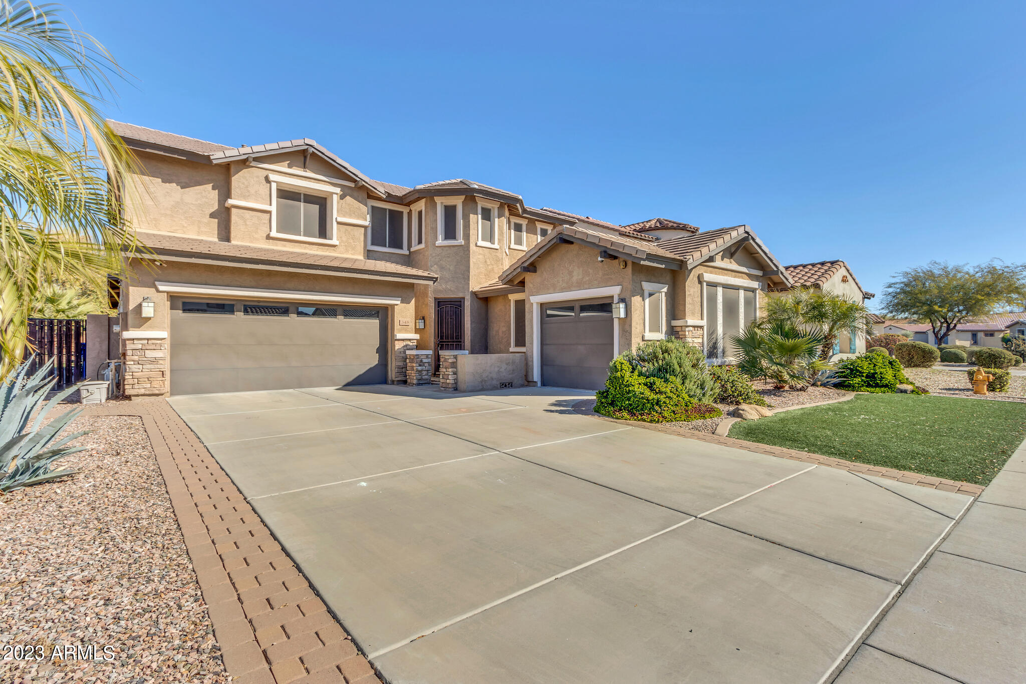 348 W BALSAM Drive