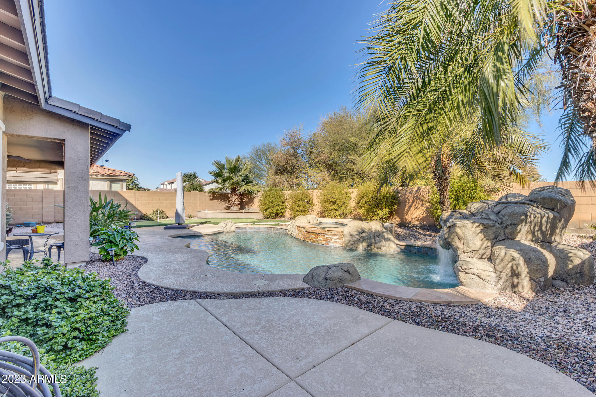 348 W BALSAM Drive