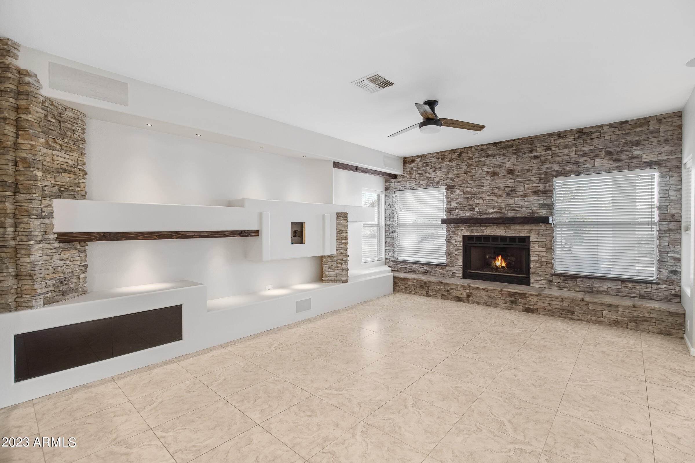 3016 W IRONWOOD Circle