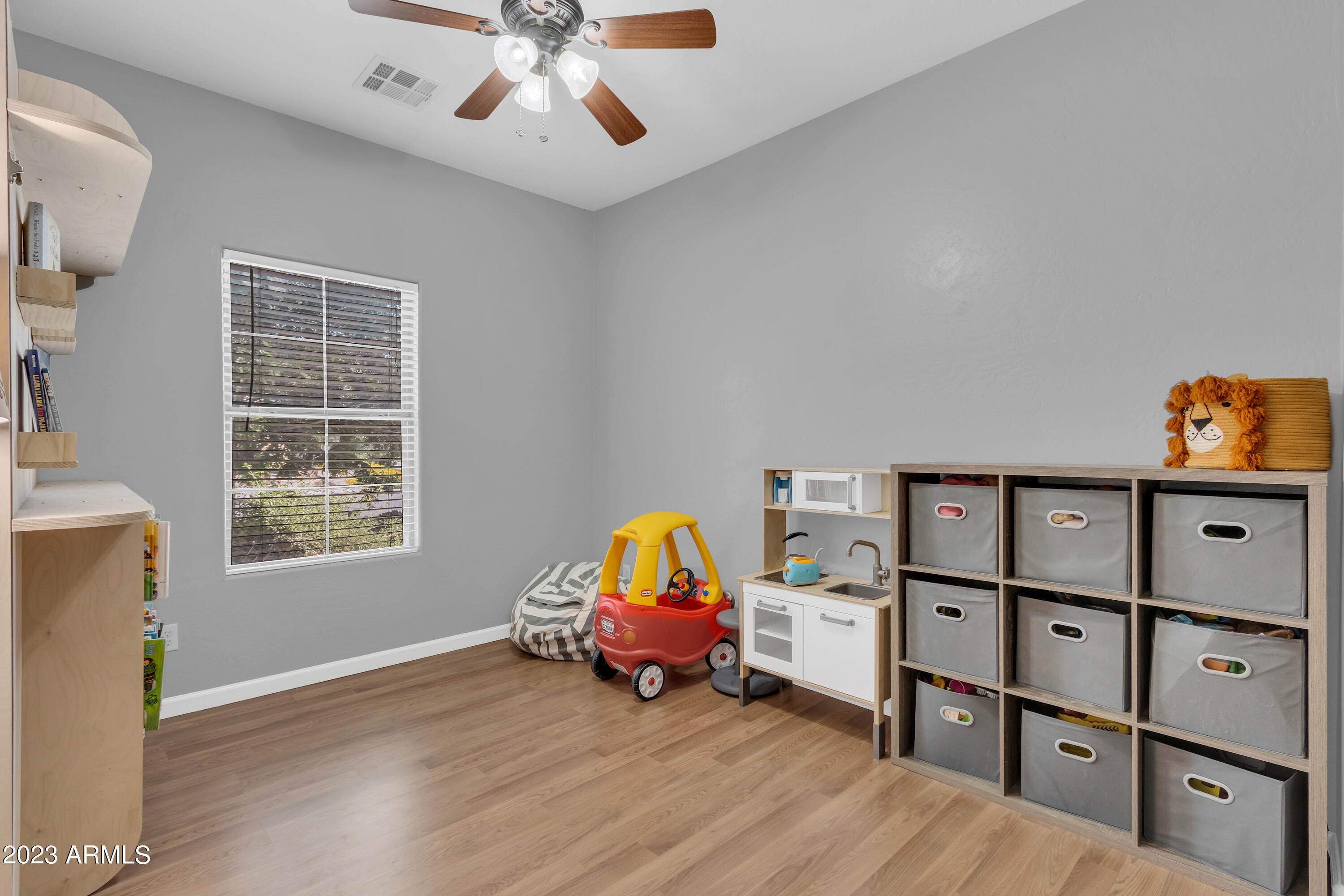1938 E LIPIZZAN Drive