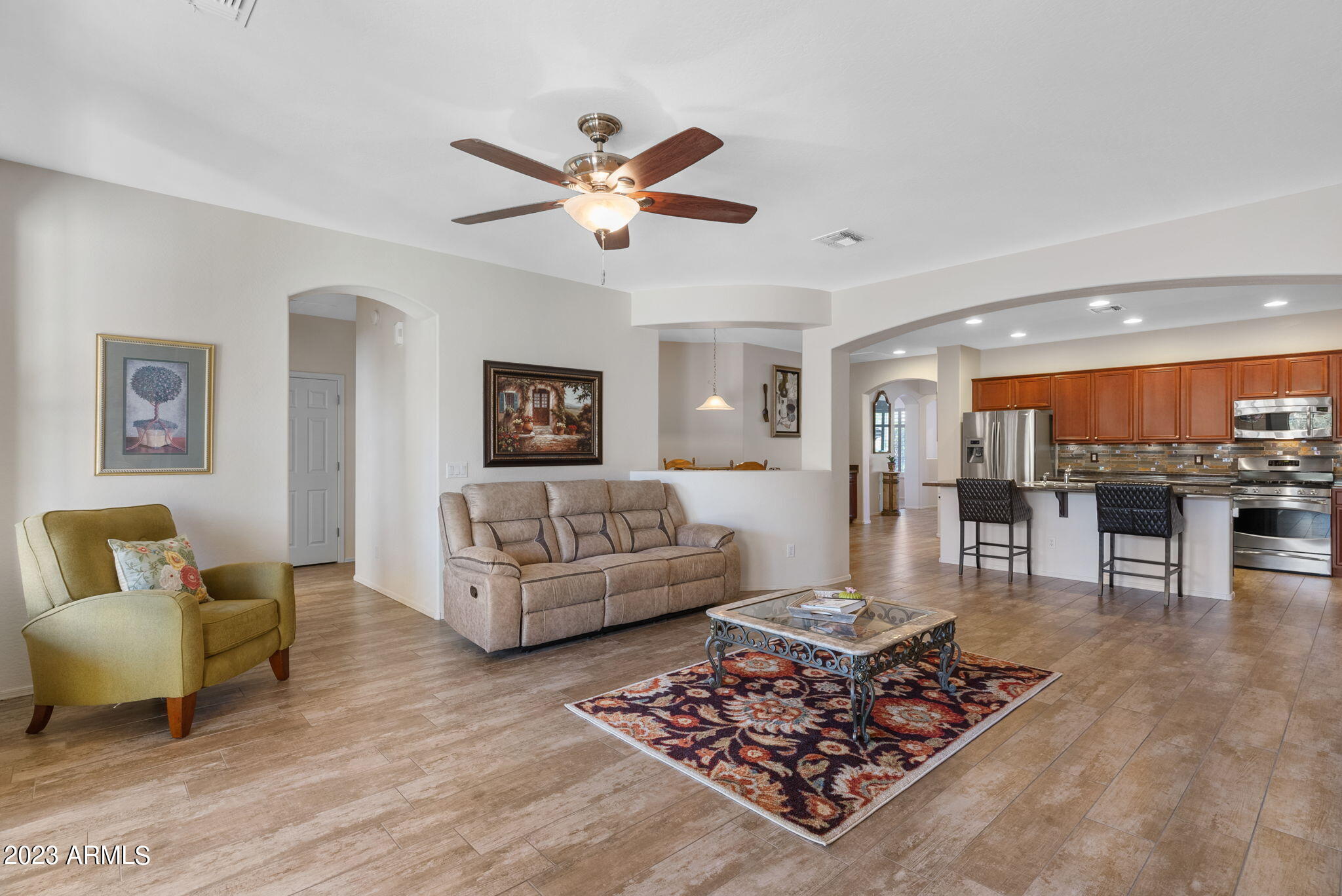 3015 E SPORTS Court