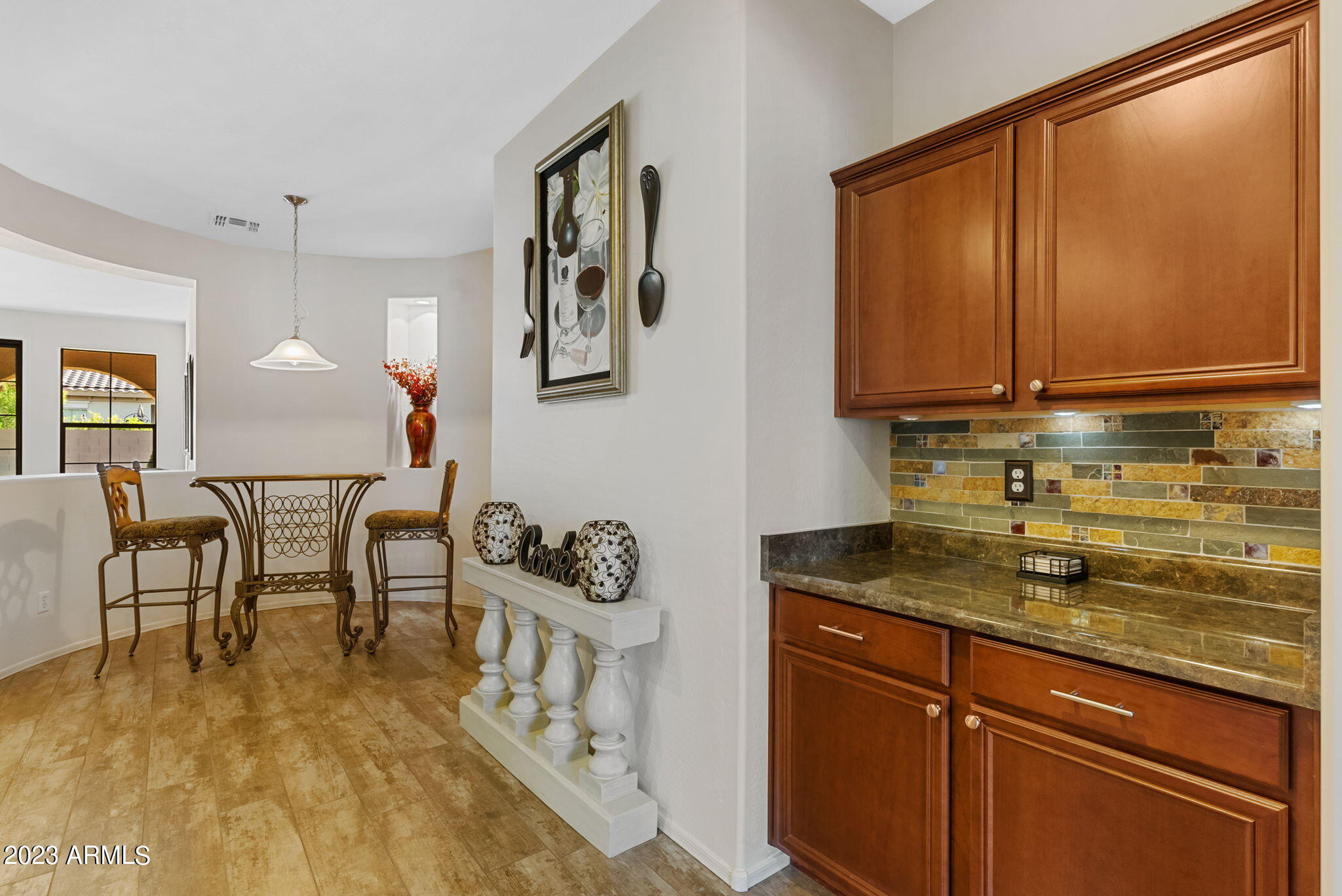 3015 E SPORTS Court