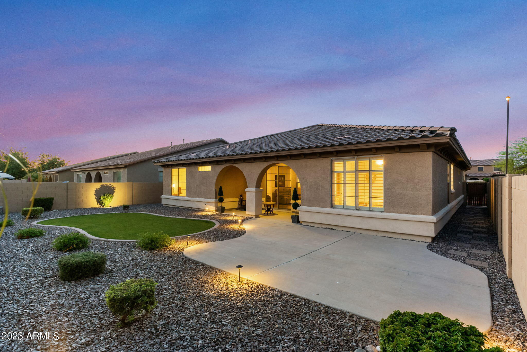 3015 E SPORTS Court