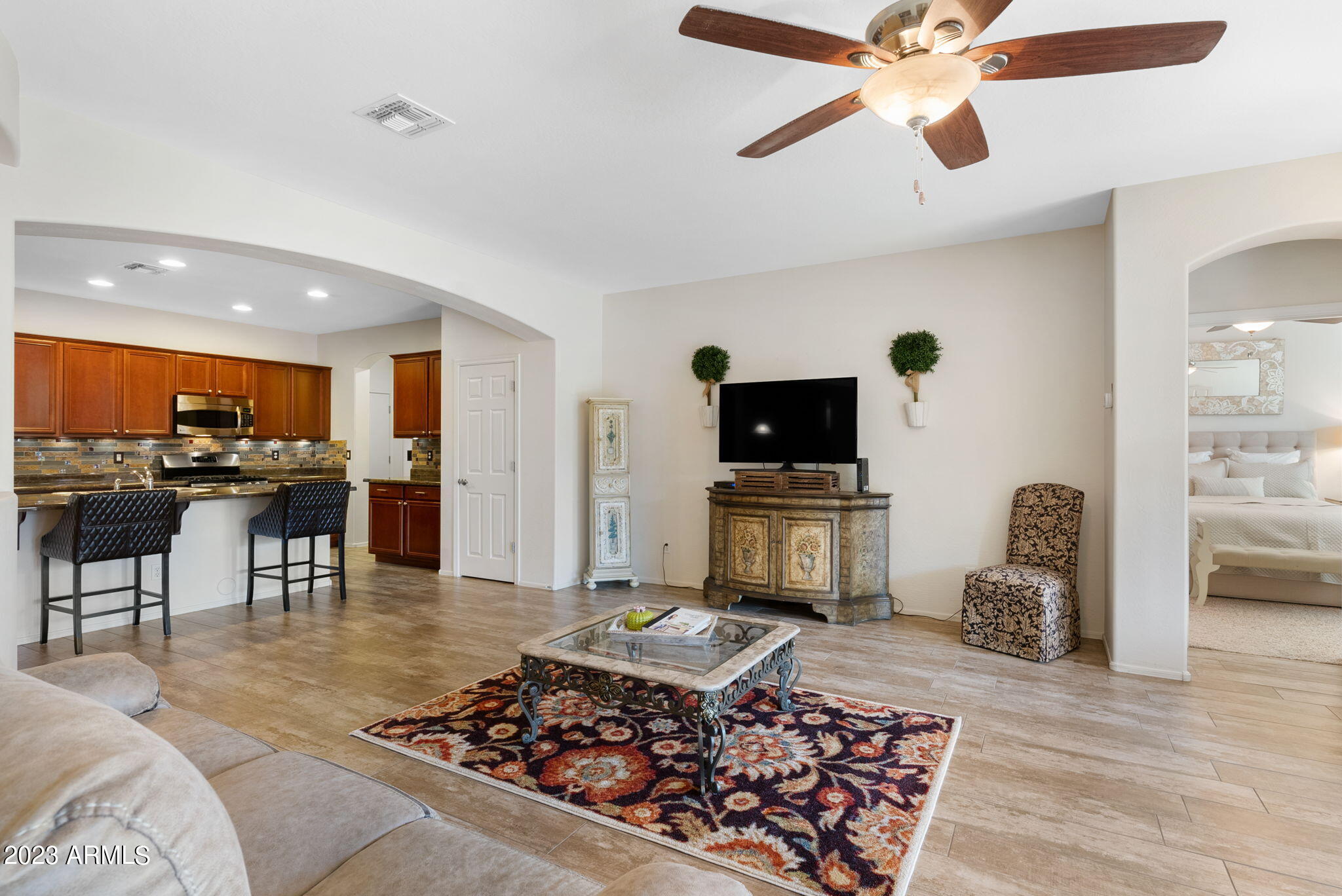 3015 E SPORTS Court