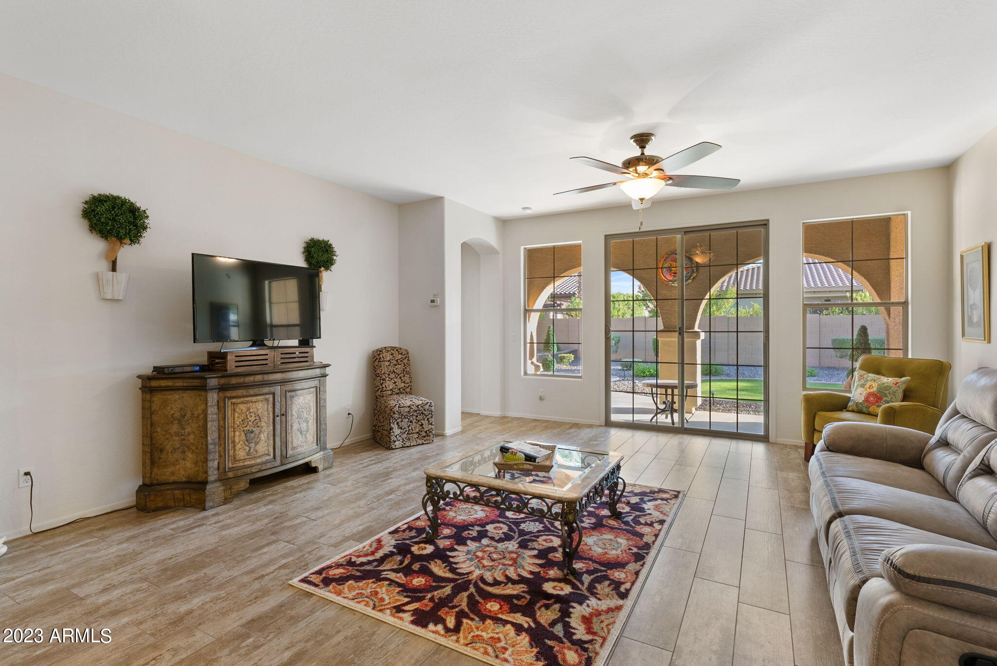3015 E SPORTS Court