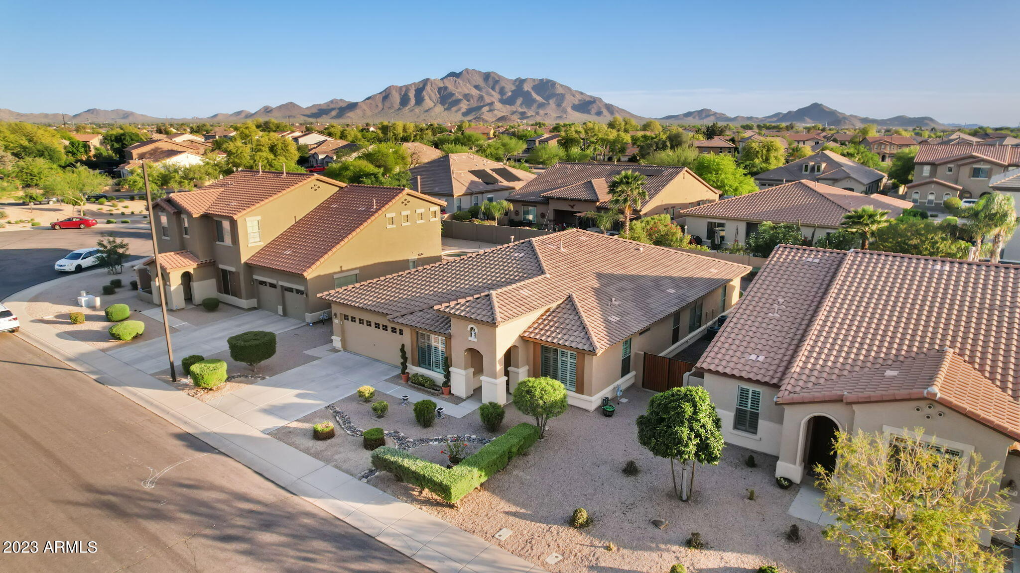 3015 E SPORTS Court