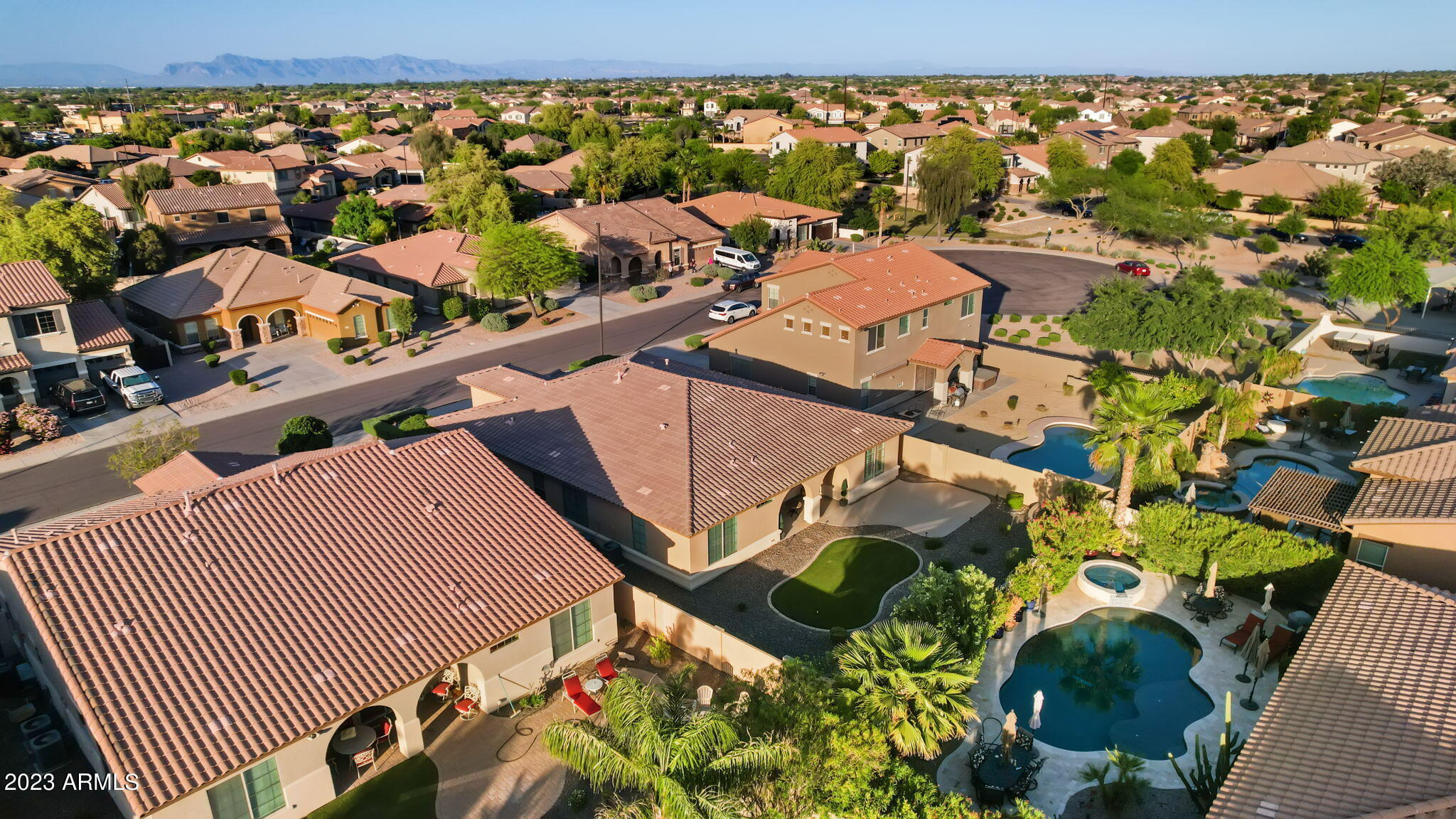 3015 E SPORTS Court