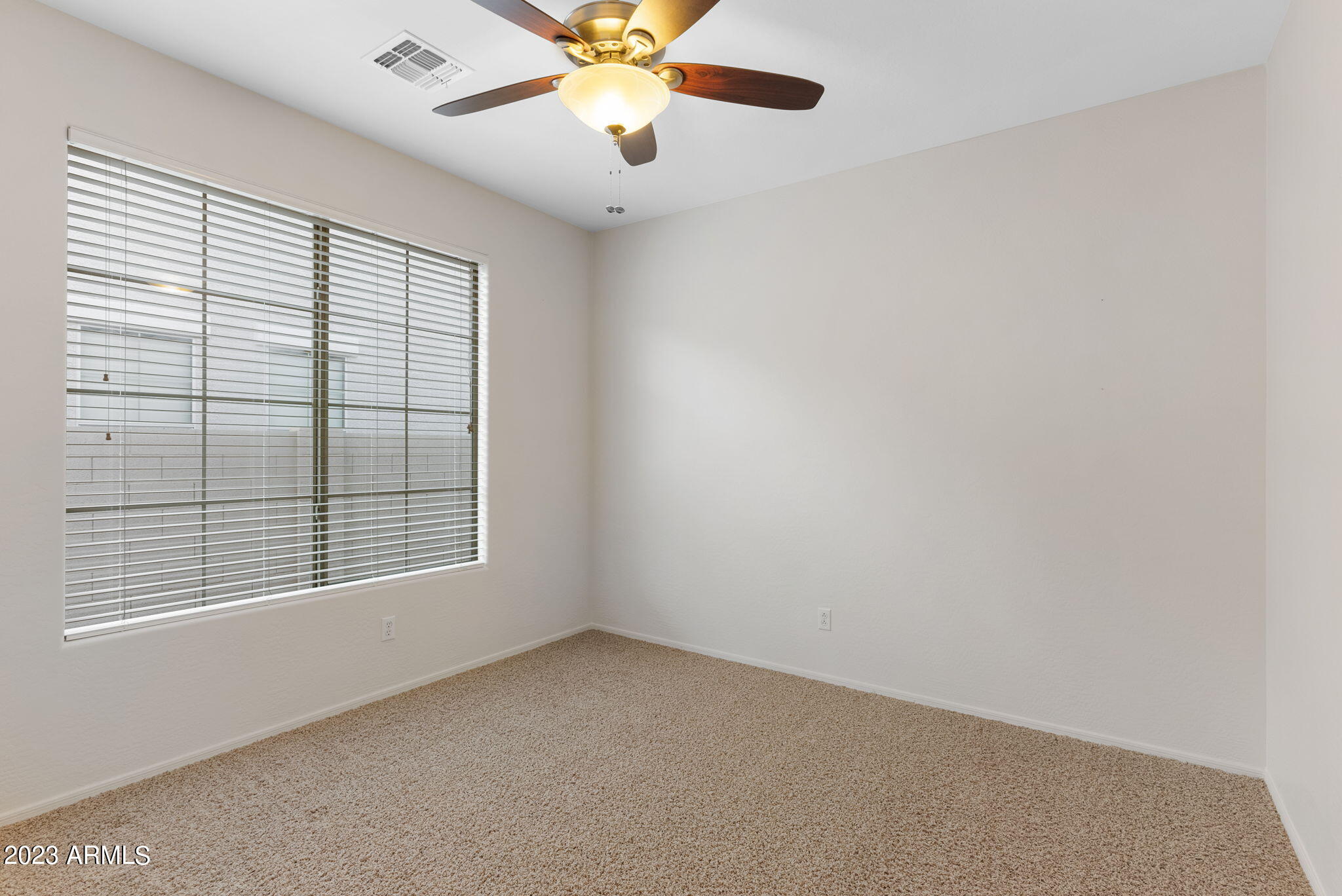 3015 E SPORTS Court