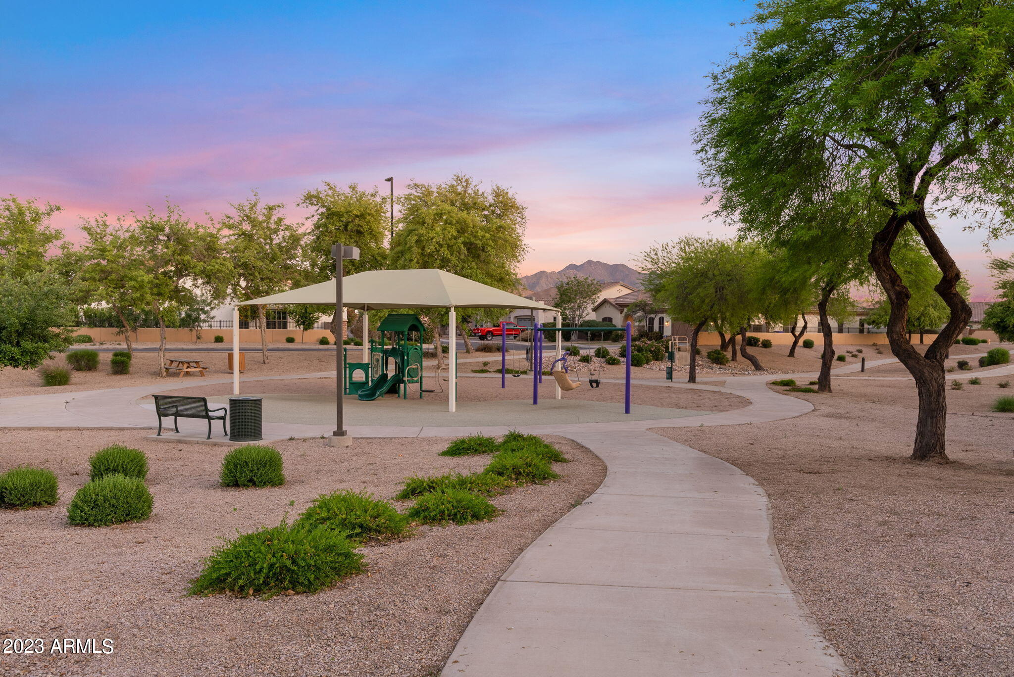3015 E SPORTS Court