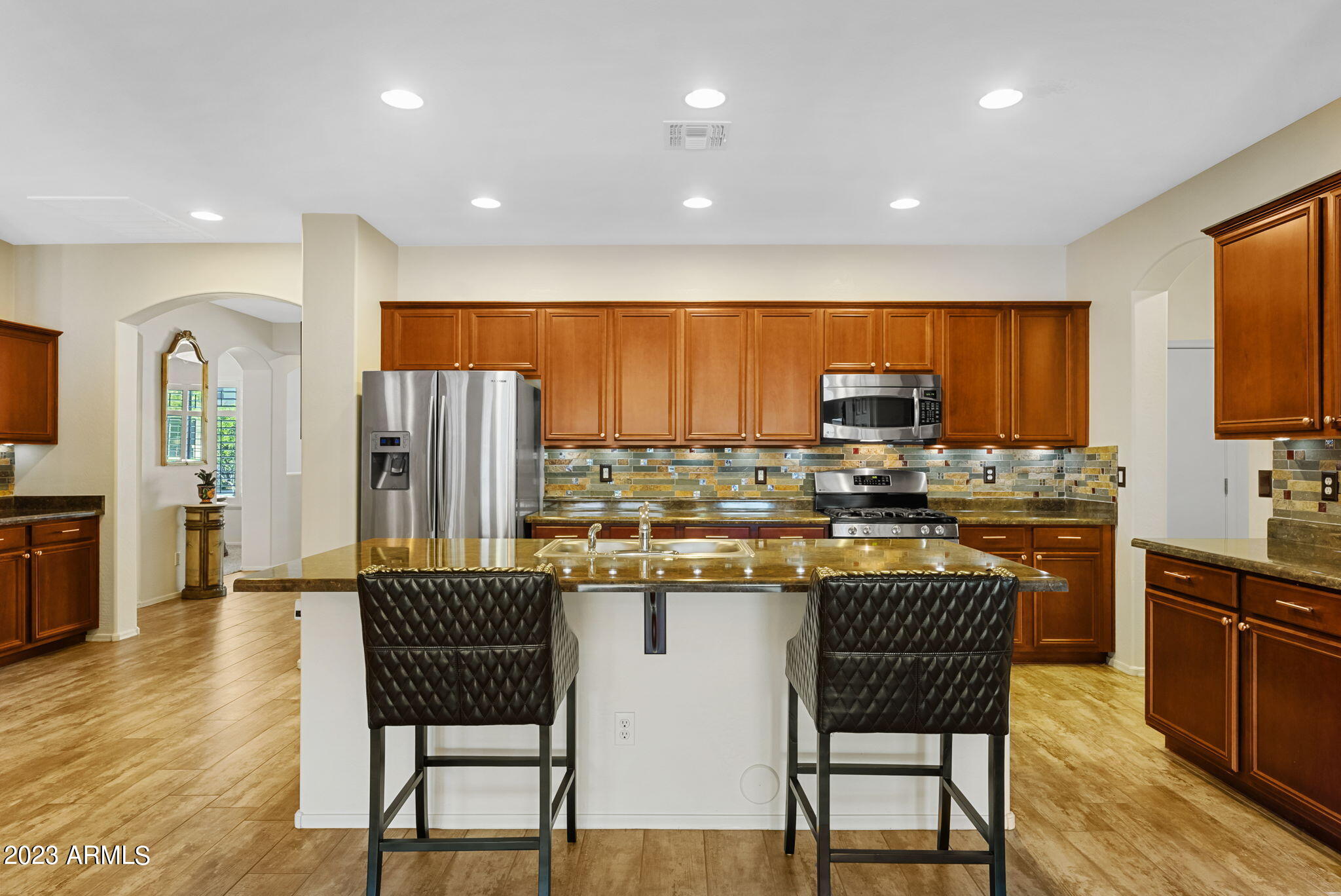 3015 E SPORTS Court