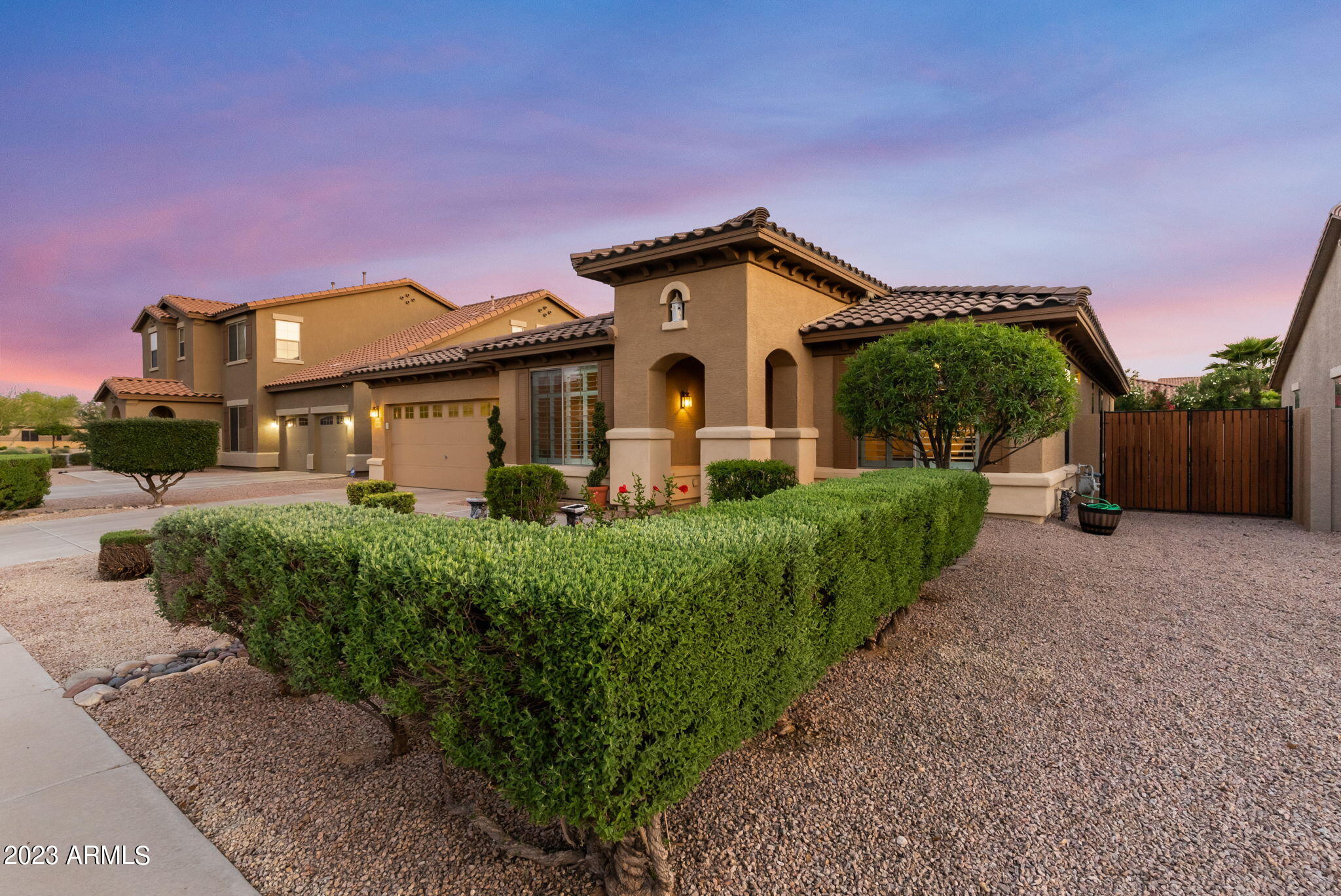 3015 E SPORTS Court