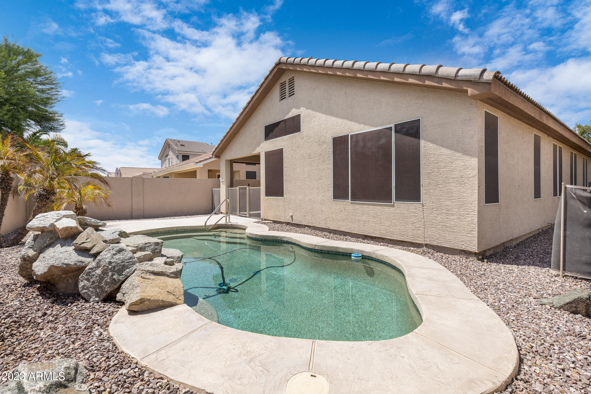 1339 W ENFIELD Way
