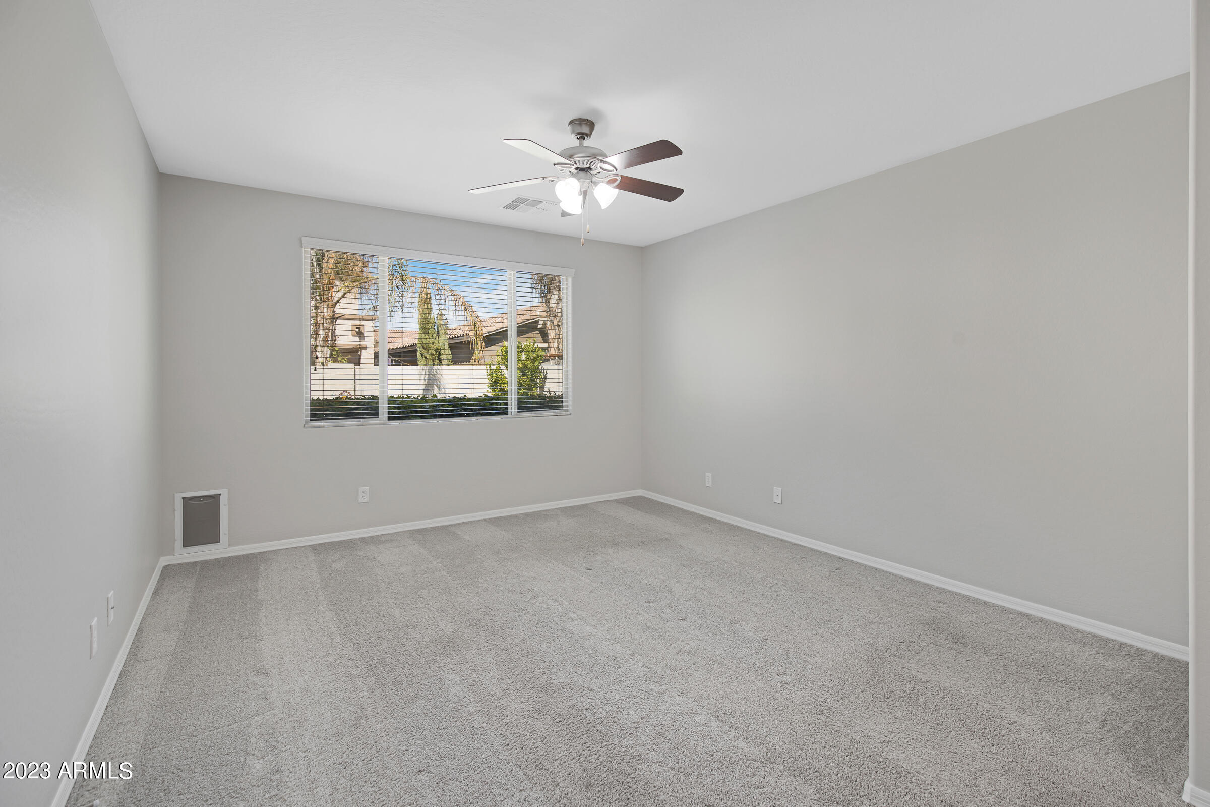 2524 E ELEANA Lane