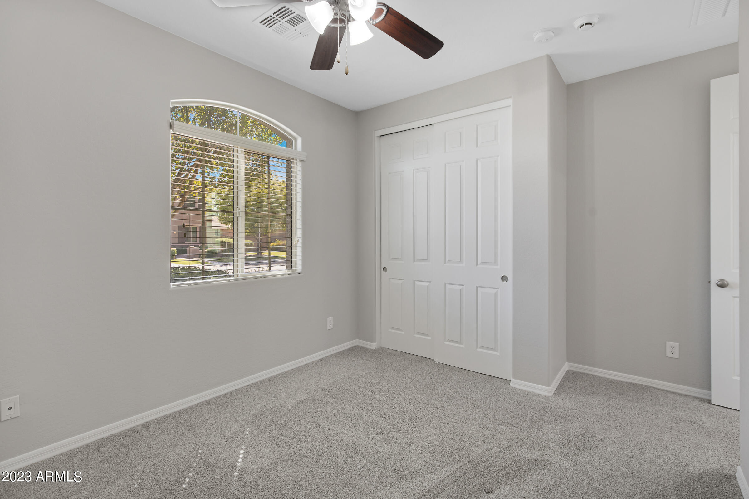 2524 E ELEANA Lane