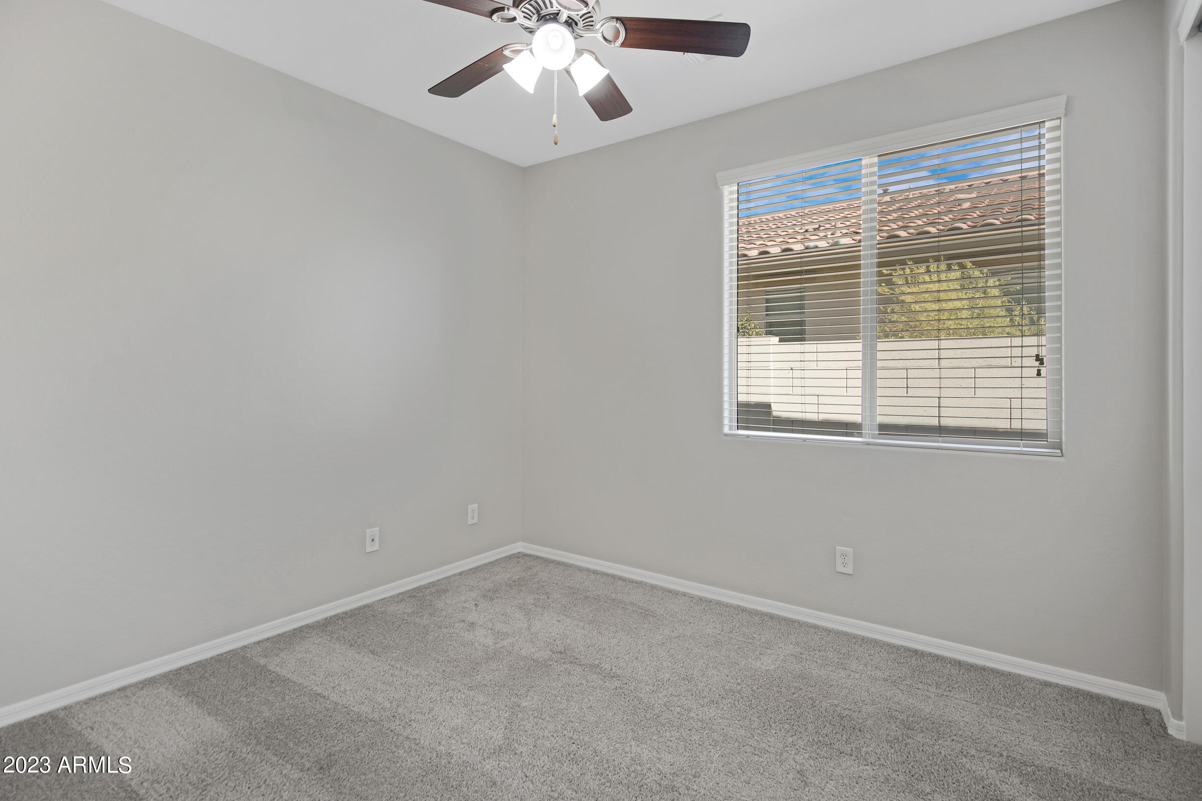 2524 E ELEANA Lane