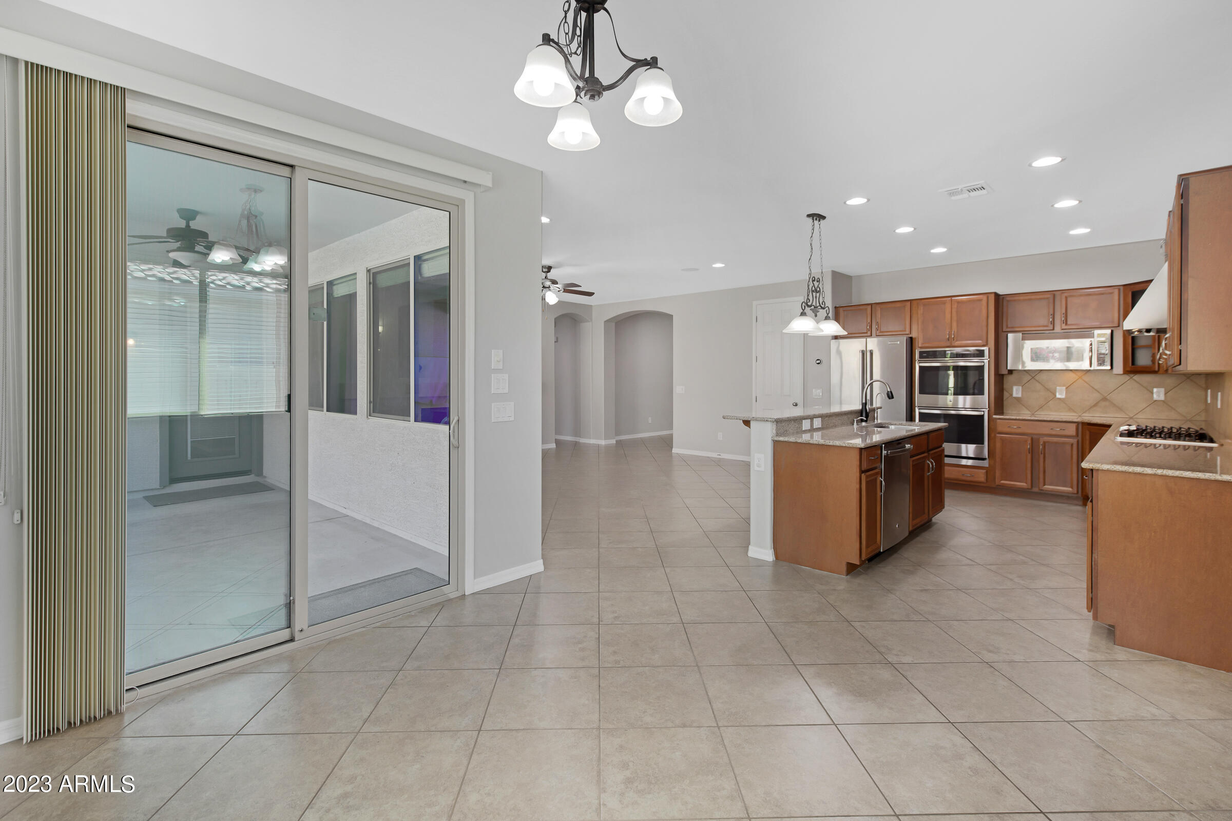 2524 E ELEANA Lane