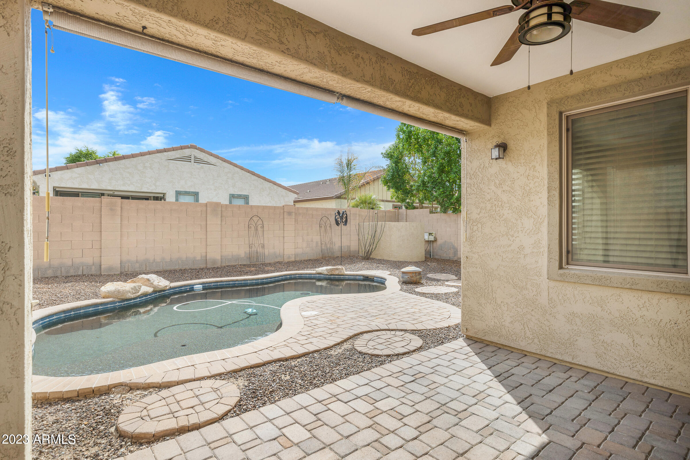 1469 S BUCKAROO Trail